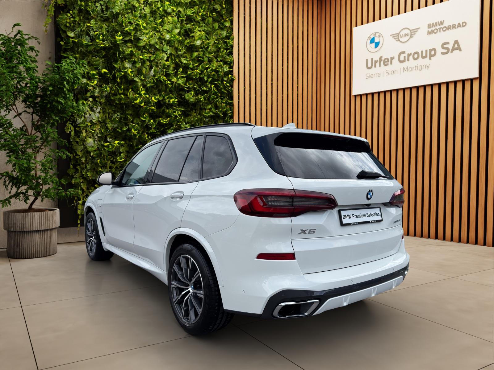 BMW X5 xDrive45e M Sport Steptronic (CH)-showroom-element-3