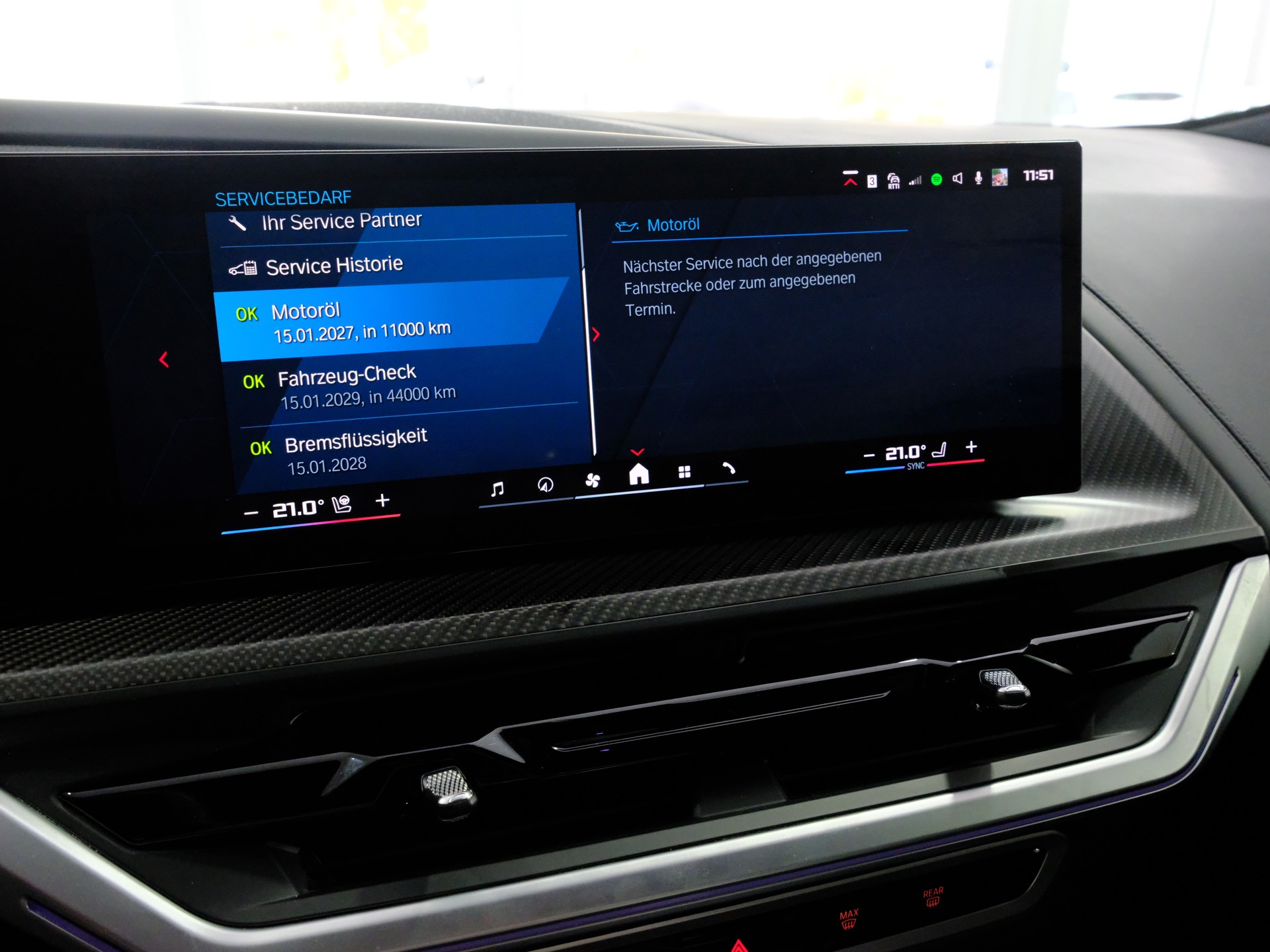 BMW XM xDrive 50e PHEV Steptronic-image-21