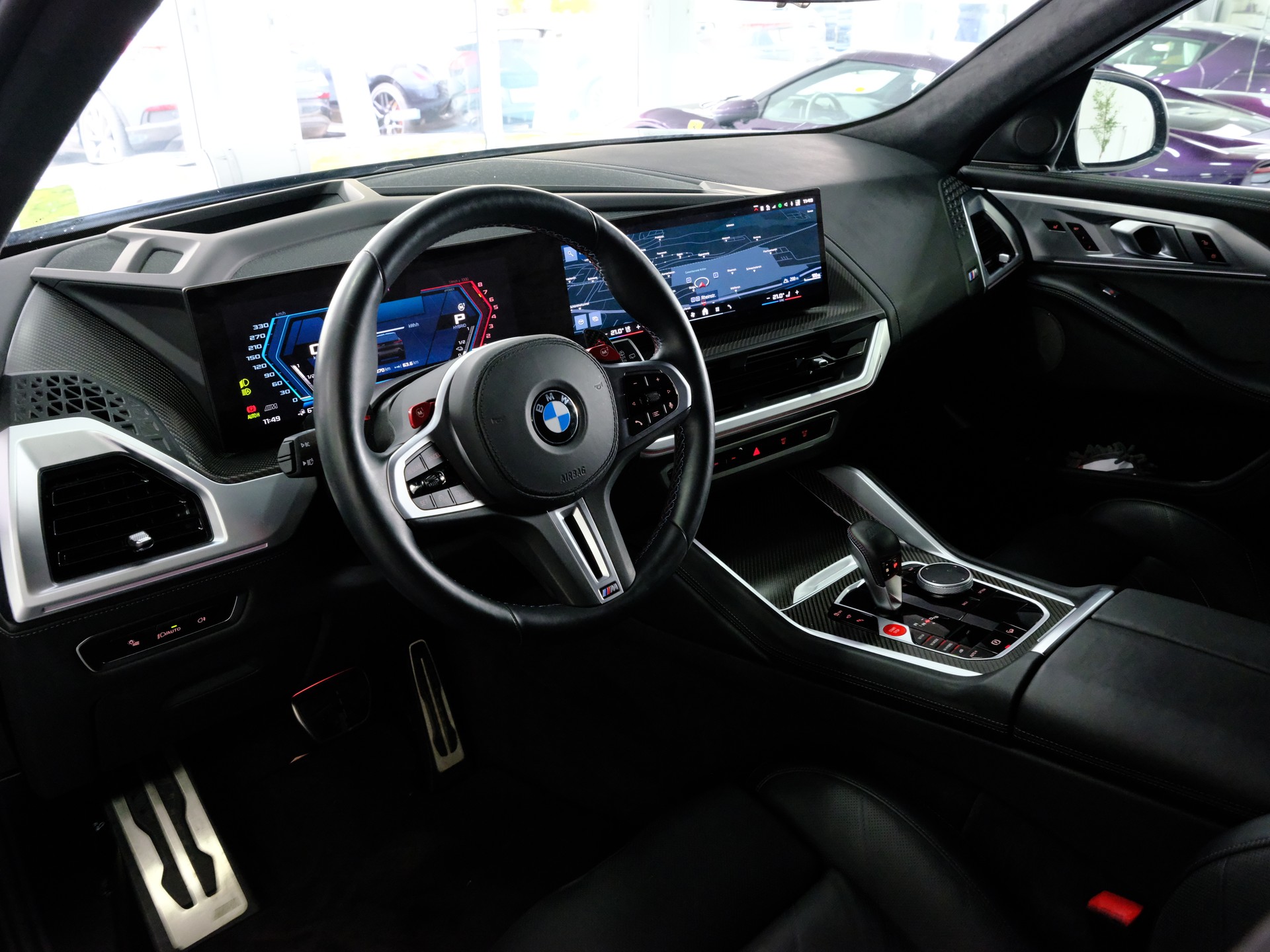 BMW XM xDrive 50e PHEV Steptronic-image-16