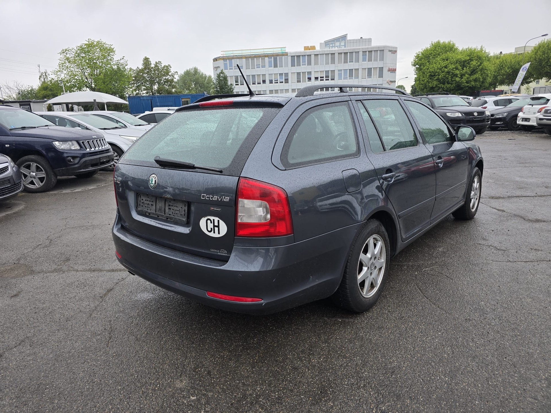 SKODA Octavia Combi 1.6 TDI Swiss Adventure 4x4-image-6