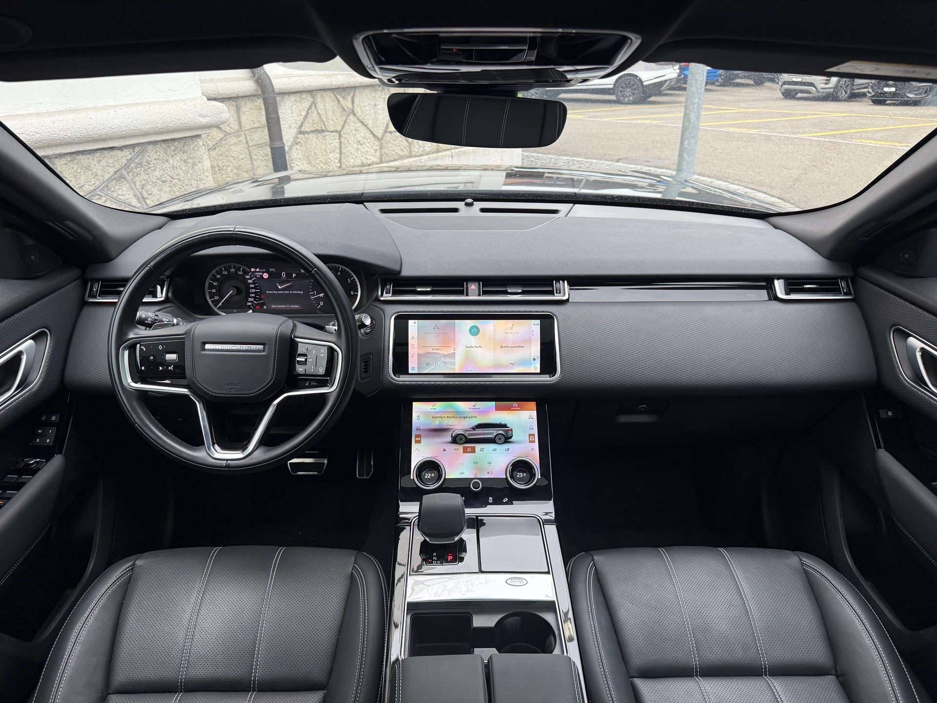 LAND ROVER Range Rover Velar 2.0 T R-Dynamic SE * LUFTFEDERUNG*PANORAMADACH-image-10
