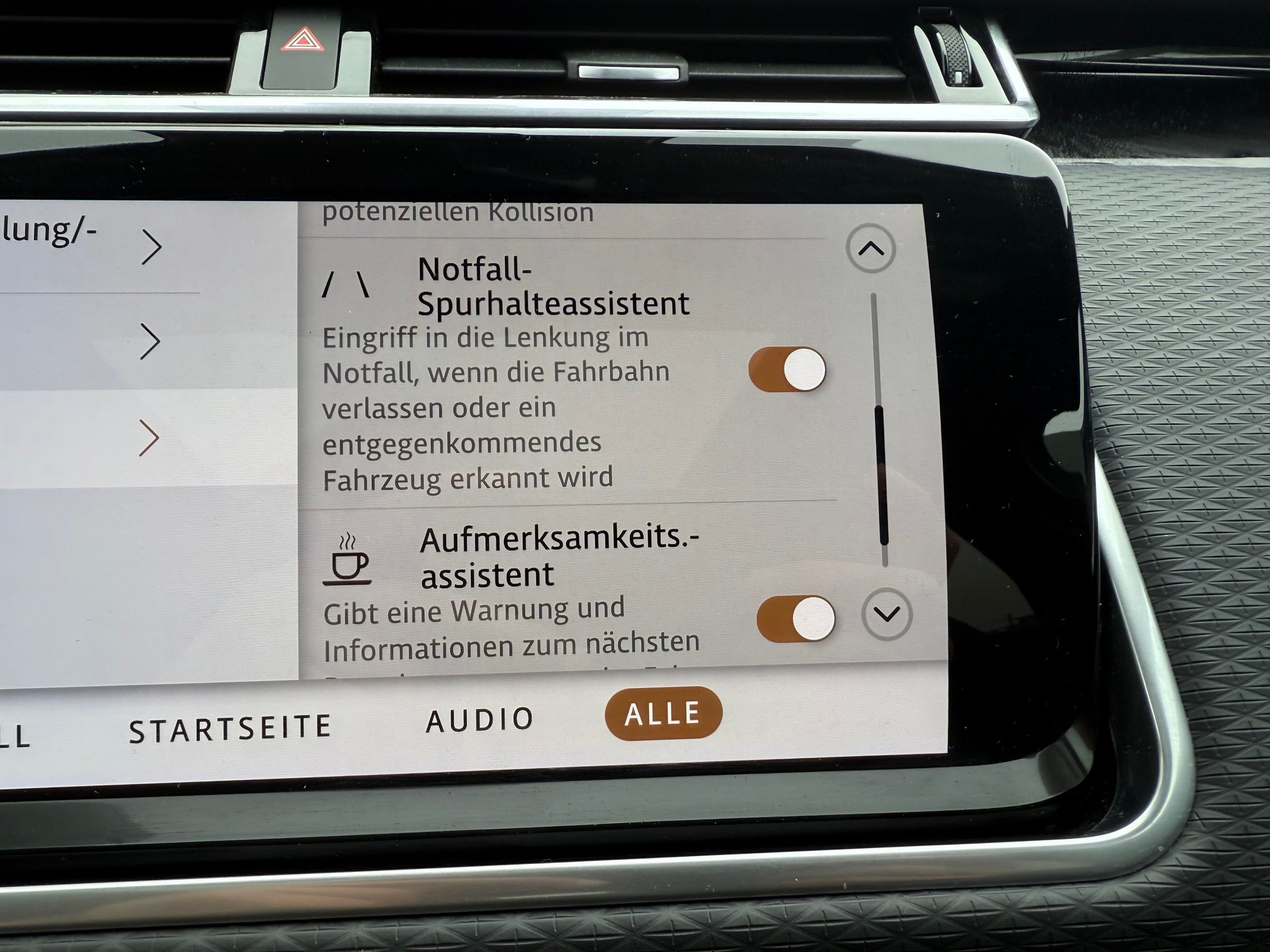 LAND ROVER Range Rover Velar 2.0 T R-Dynamic SE * LUFTFEDERUNG*PANORAMADACH-image-18