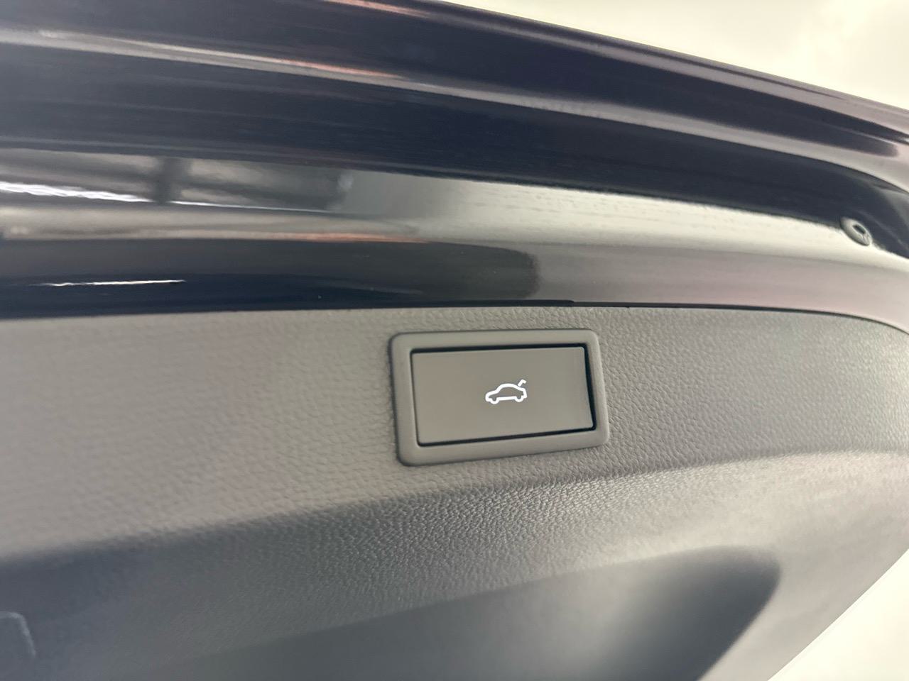 SKODA Karoq 1.5 TSI SportLine DSG-image-12