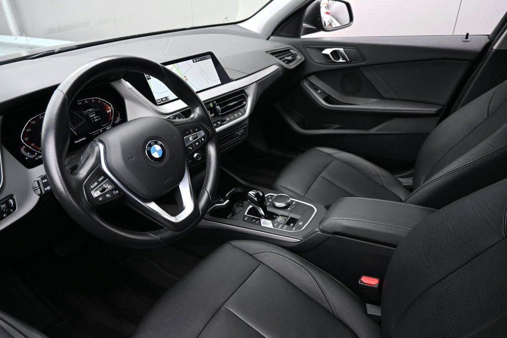 BMW 118i Steptronic-image-8