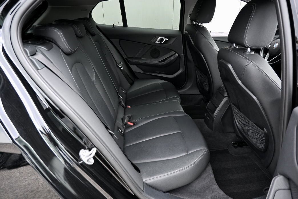 BMW 118i Steptronic-image-7
