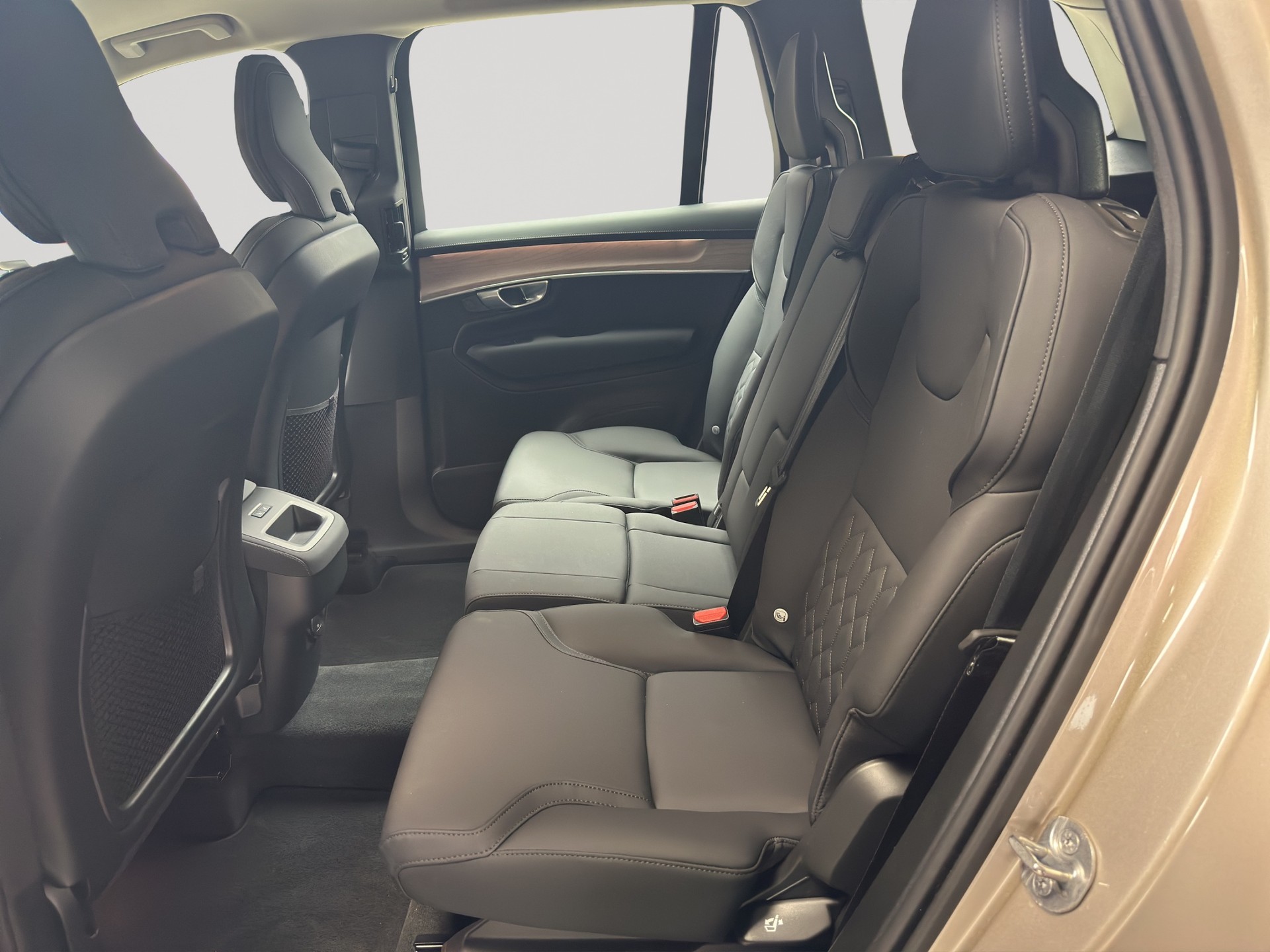 VOLVO XC90 B5 Benzin 7Pl. Mild Hybrid AWD Plus Bright Geartronic-image-7