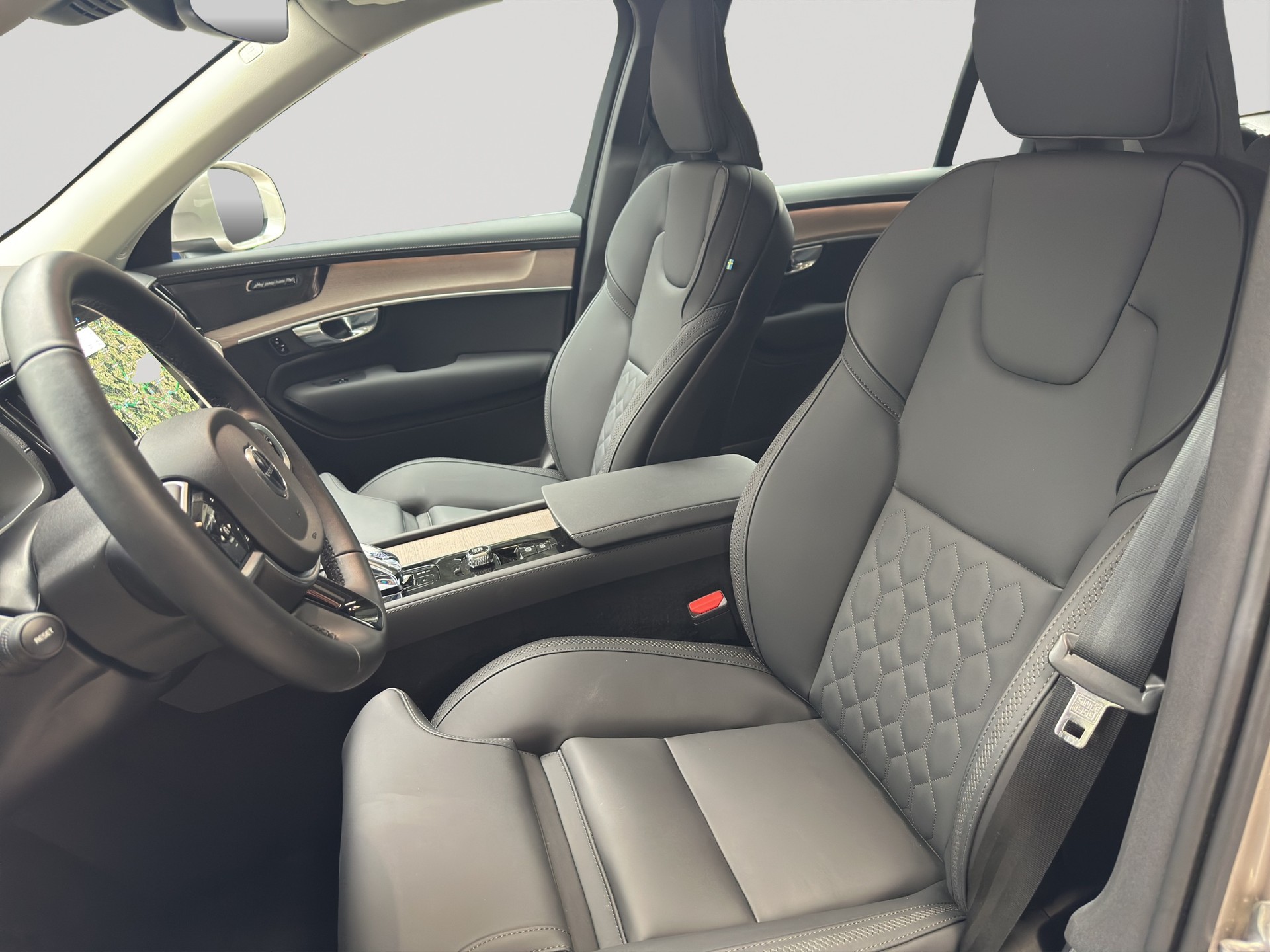 VOLVO XC90 B5 Benzin 7Pl. Mild Hybrid AWD Plus Bright Geartronic-image-5