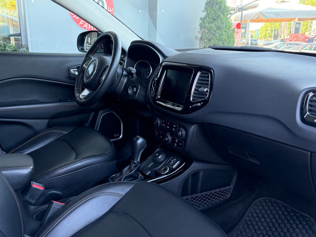 JEEP Compass 1.4 Turbo Limited AWD 9ATX-image-9