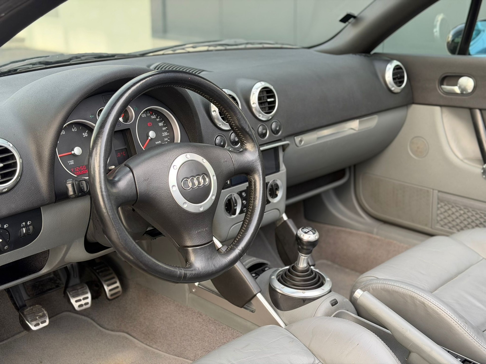 AUDI TT Roadster 1.8 T **ab MFK & Service**-image-7