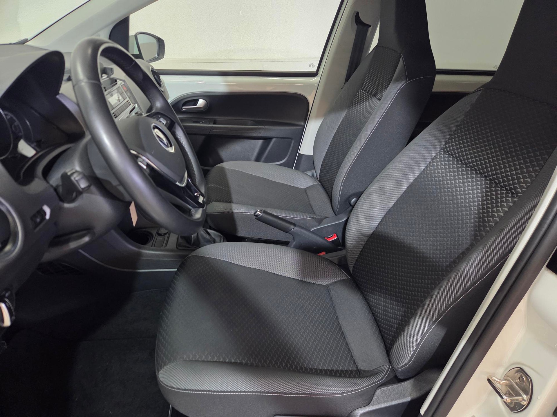 VW Up 1.0 MPI Active-image-8