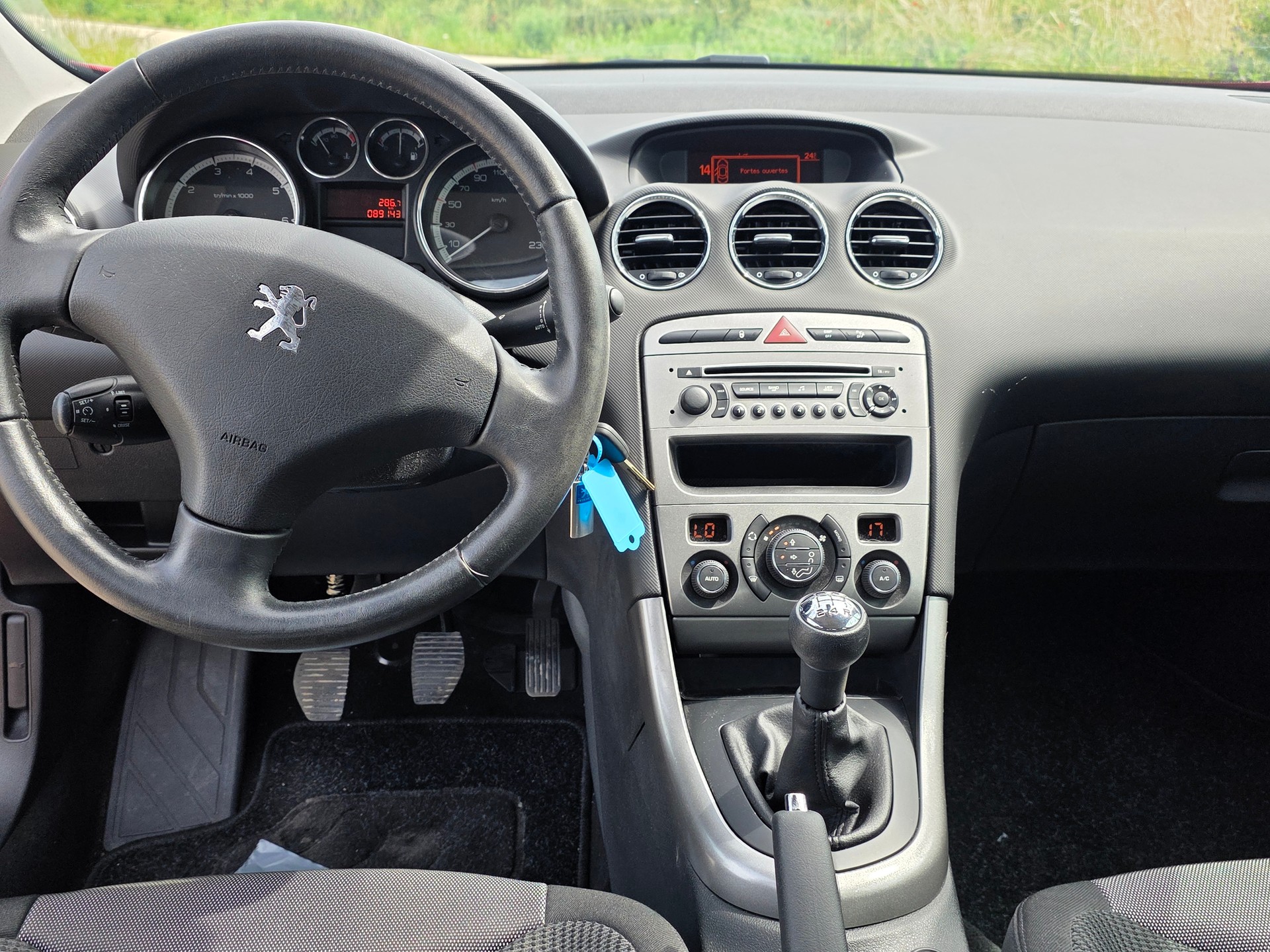 PEUGEOT 308 1.6 16V T Sport Pack-image-7