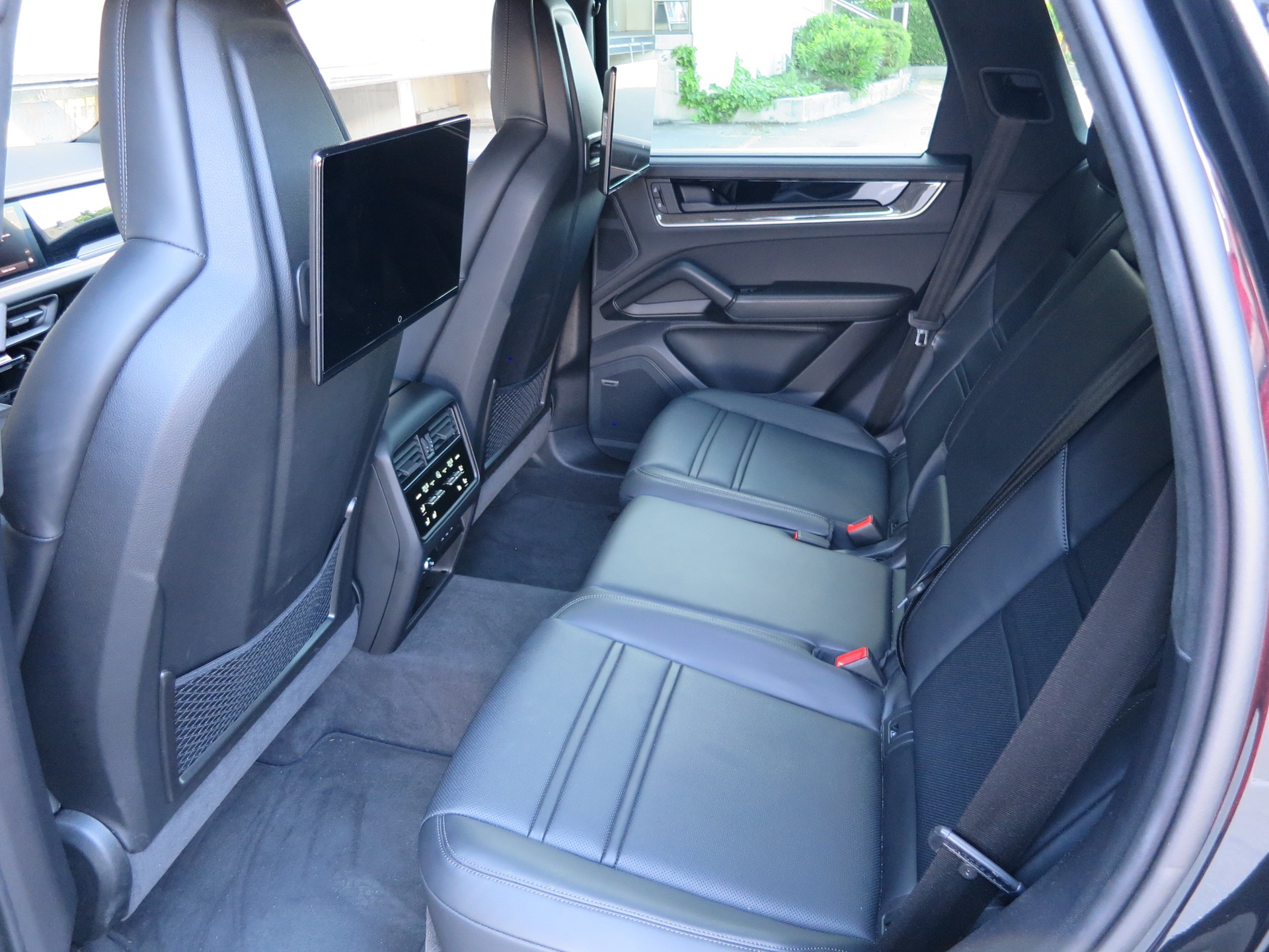 PORSCHE Cayenne Turbo E-Hybrid Tiptronic-image-13