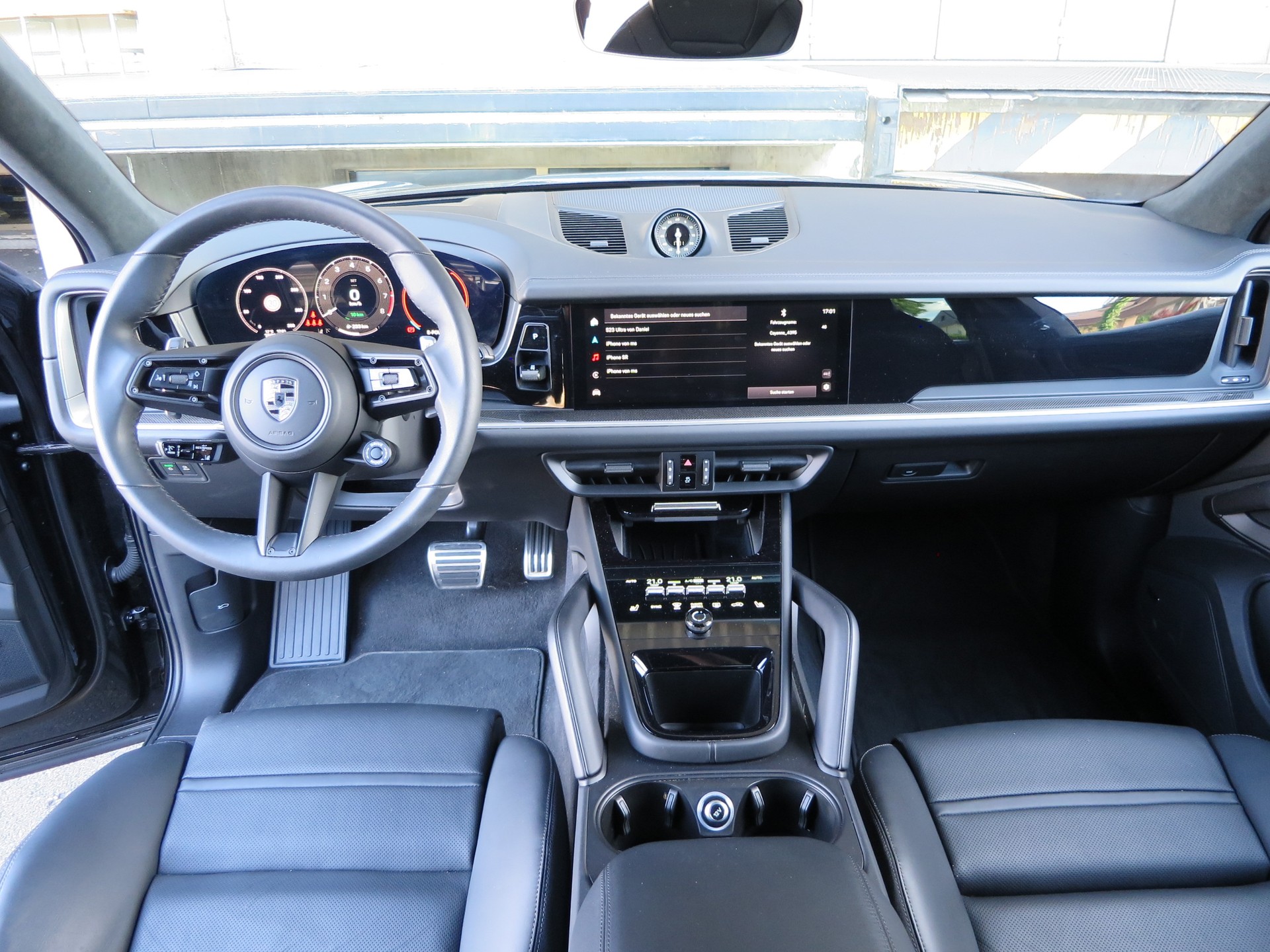 PORSCHE Cayenne Turbo E-Hybrid Tiptronic-image-9