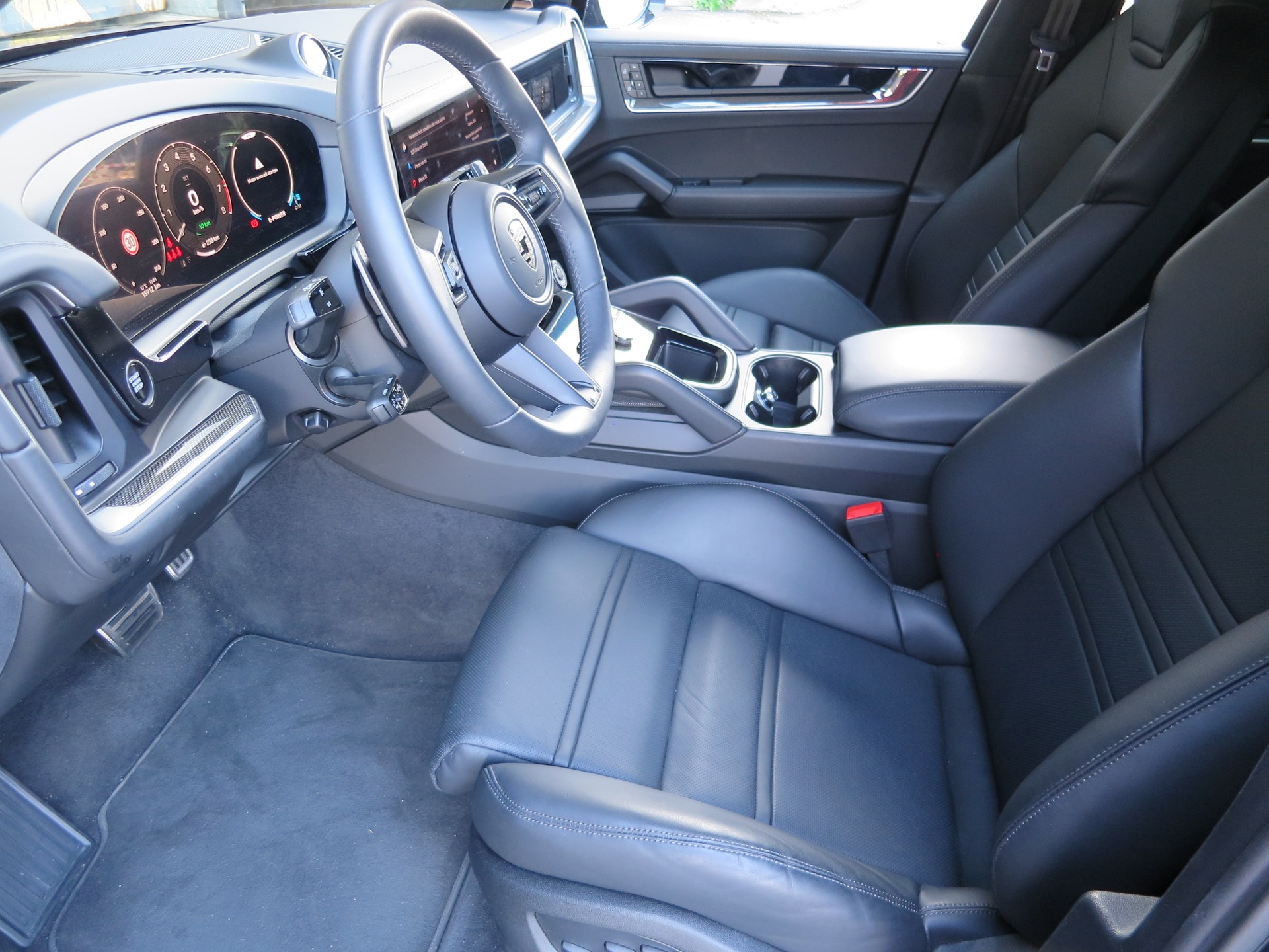 PORSCHE Cayenne Turbo E-Hybrid Tiptronic-image-8