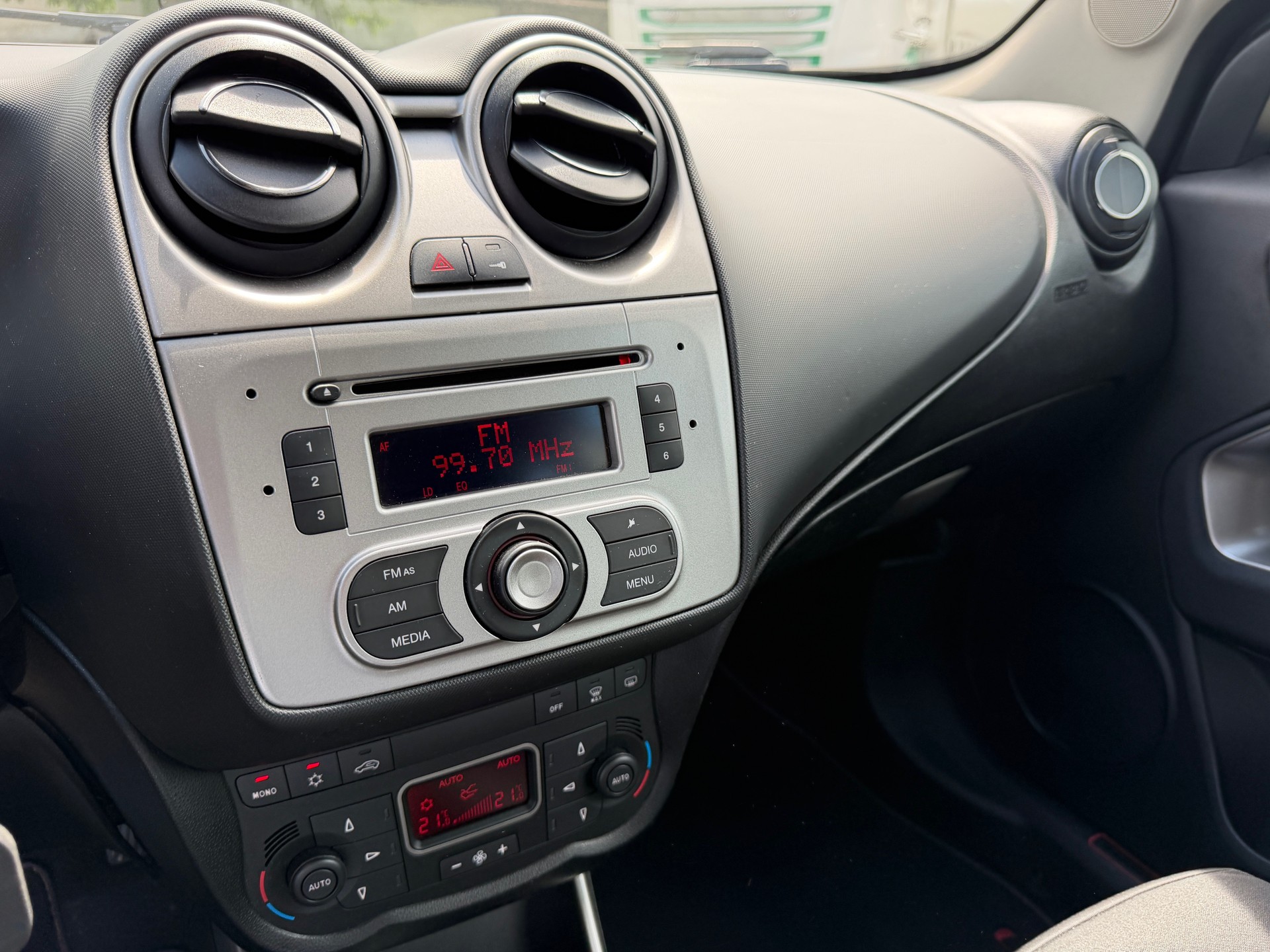 ALFA ROMEO MiTo 1.4 Progression-image-7