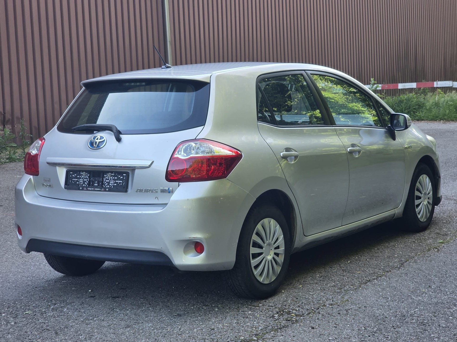 TOYOTA Auris 1.8 16V HSD Linea Luna-image-2