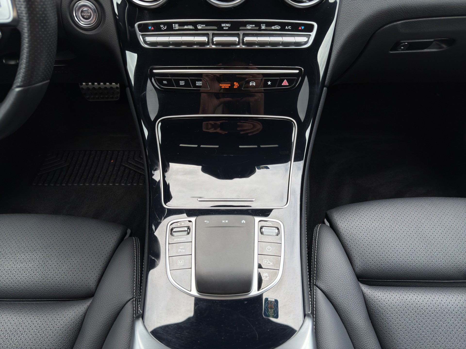 MERCEDES-BENZ GLC Coupé 300 e AMG Line 9G-Tronic-image-15