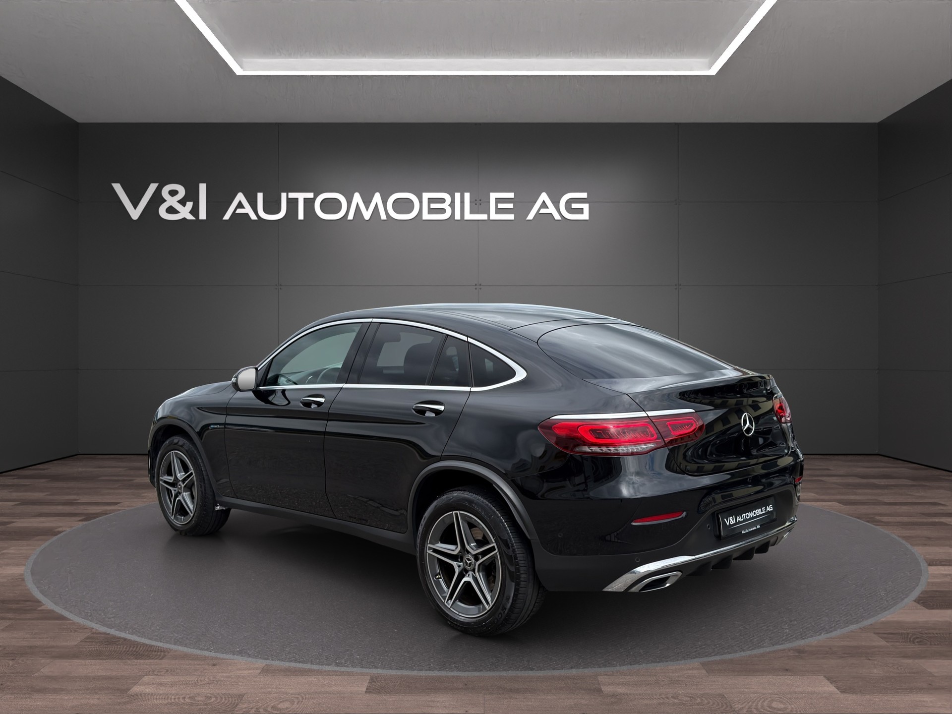 MERCEDES-BENZ GLC Coupé 300 e AMG Line 9G-Tronic-image-3