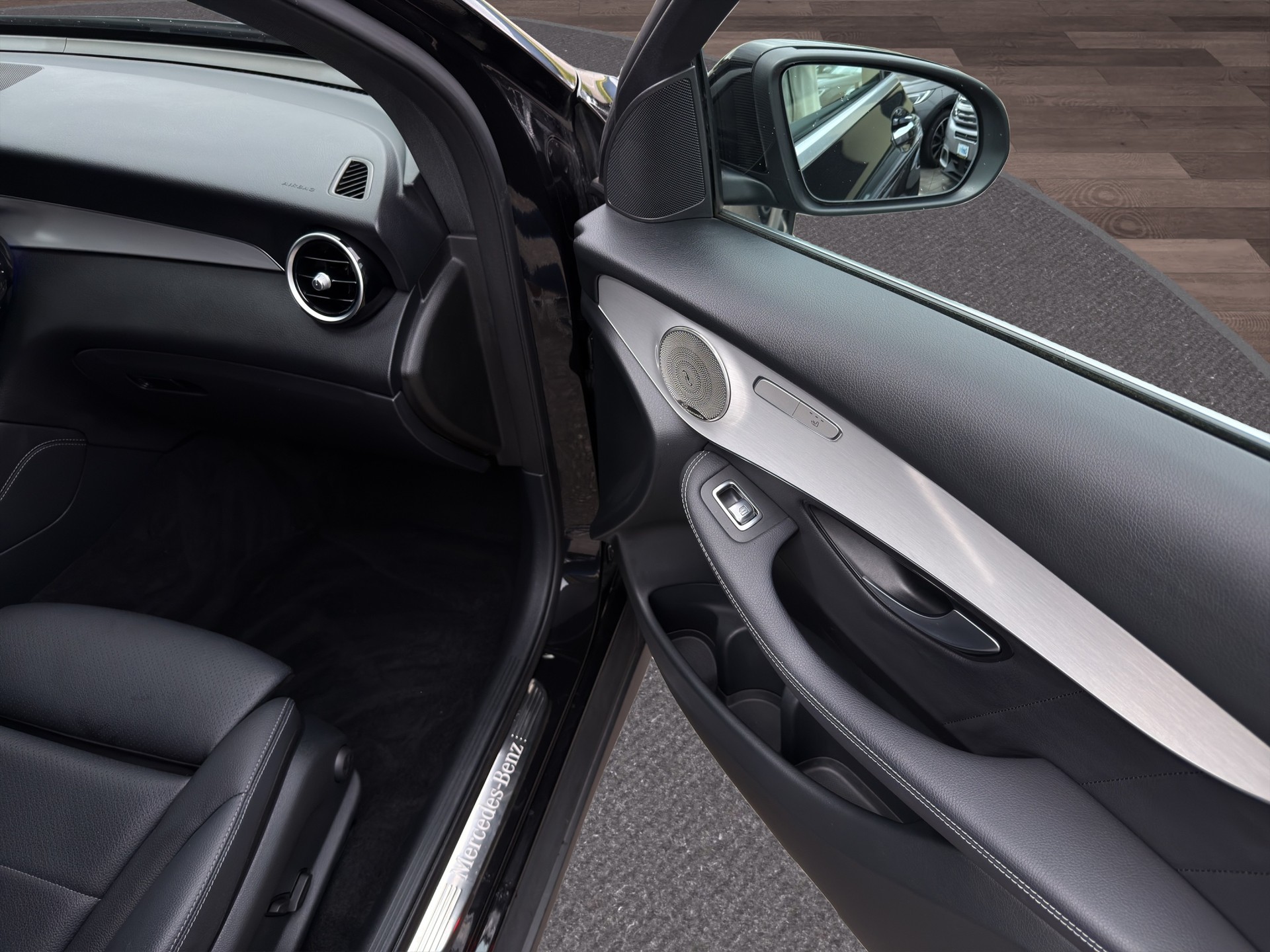 MERCEDES-BENZ GLC Coupé 300 e AMG Line 9G-Tronic-image-20
