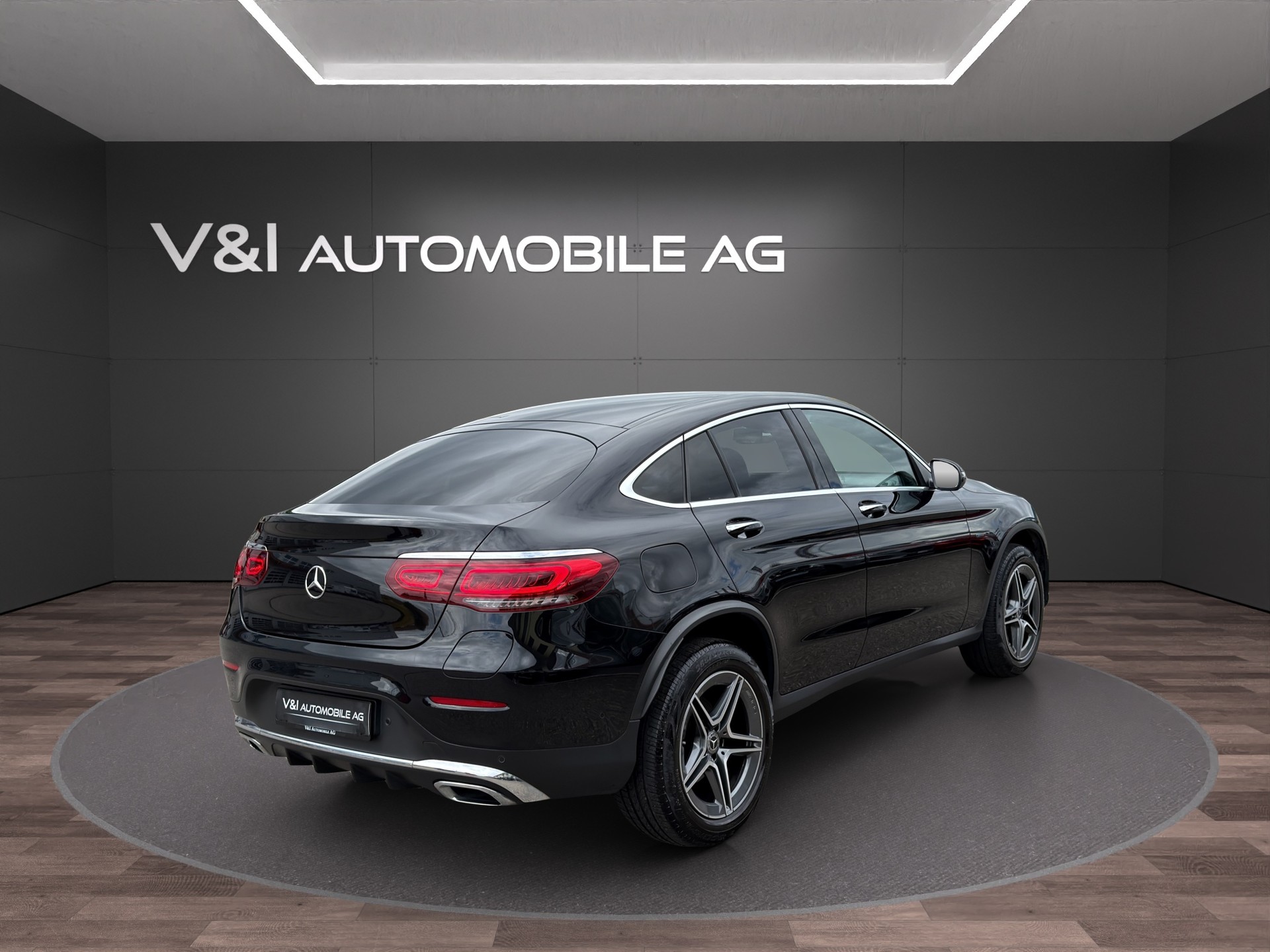 MERCEDES-BENZ GLC Coupé 300 e AMG Line 9G-Tronic-image-4