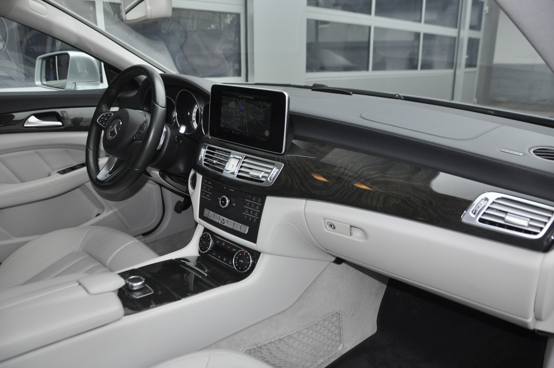 MERCEDES-BENZ CLS Shooting Brake 220 BlueTEC 9G-Tronic I Anhängerkupplung I Standheizung-image-8
