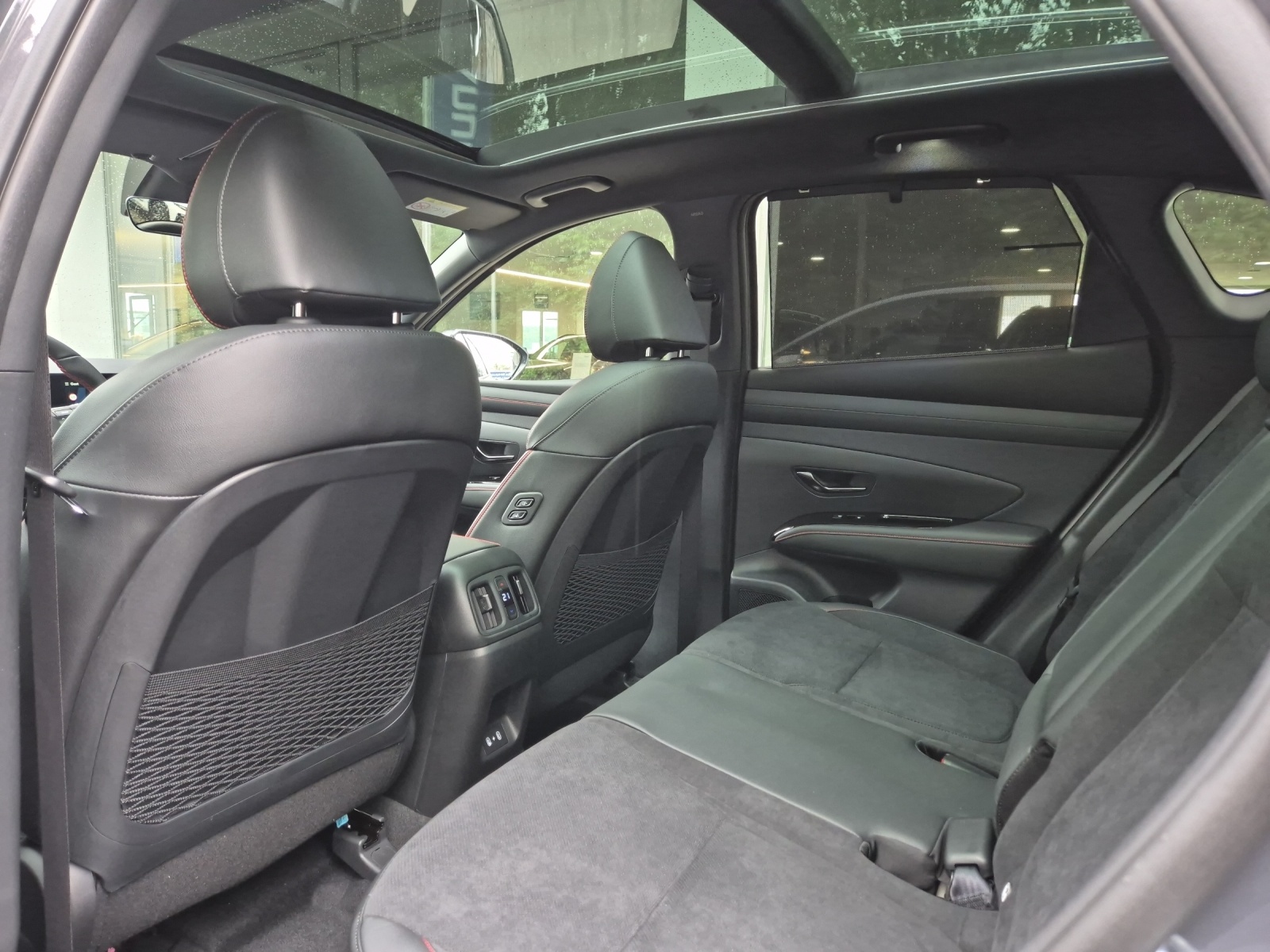 HYUNDAI Tucson 1.6 T-GDi HEV N-Line 4WD-image-8