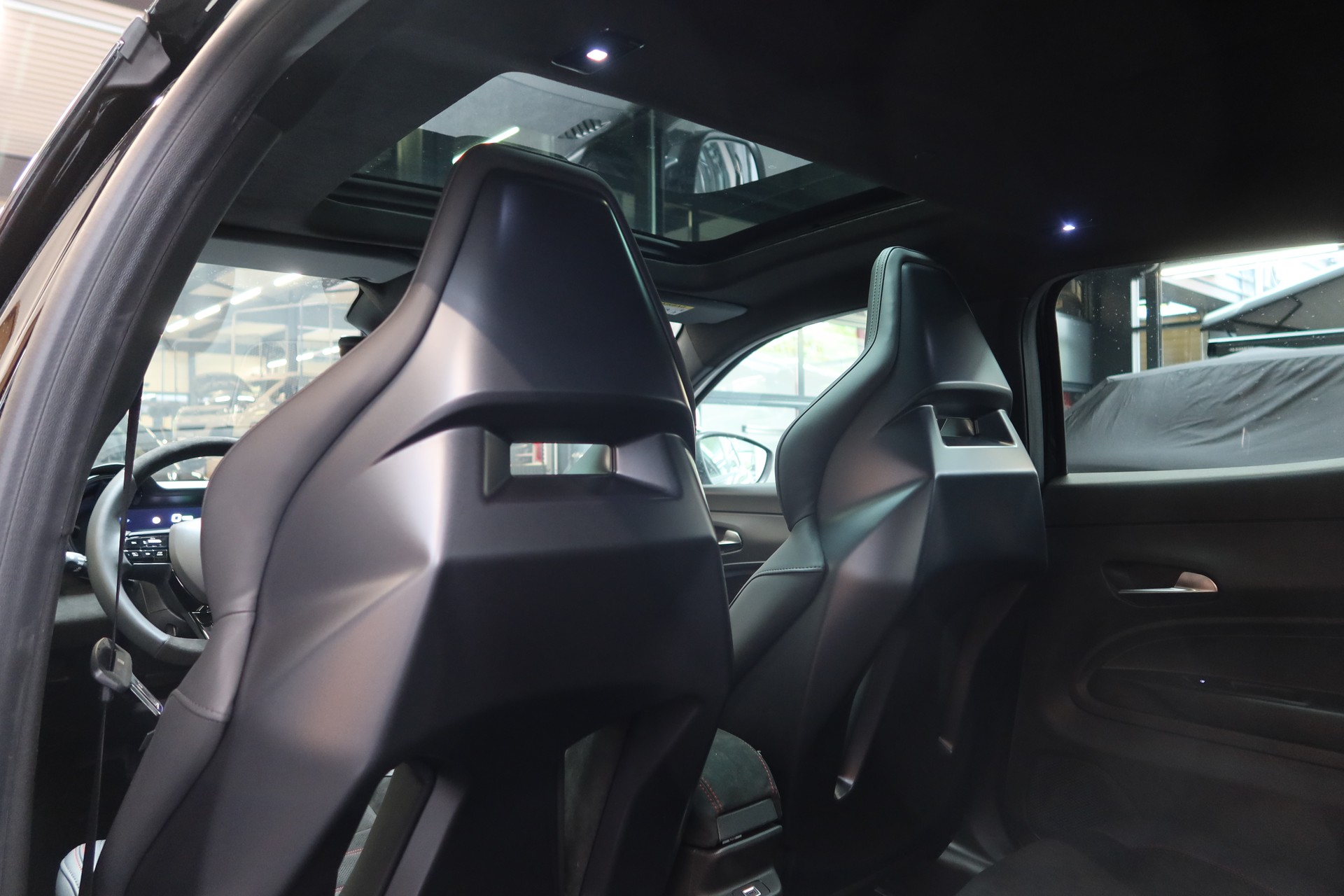 ALFA ROMEO Junior 280 54kWh Veloce Sport/Tech/Sky-image-11