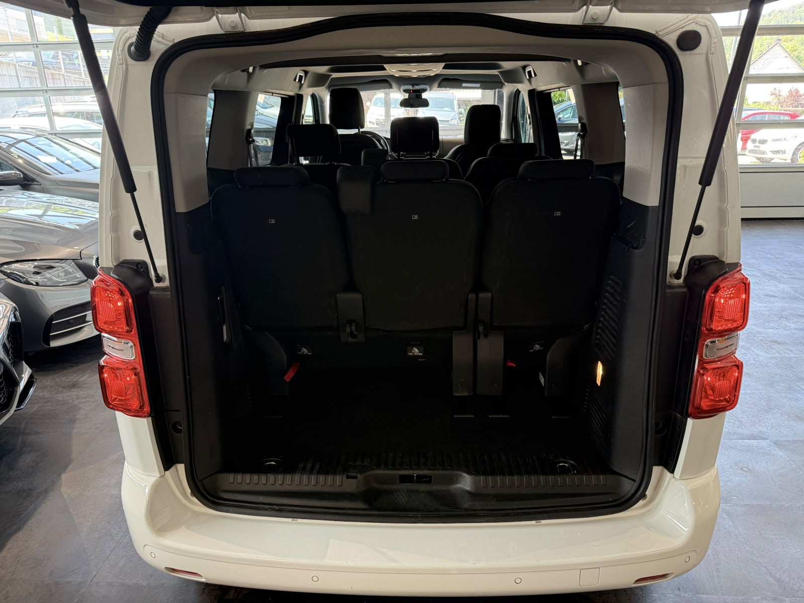 TOYOTA Proace Verso 2.0 D-4D Family Medium Automatic-showroom-element-3