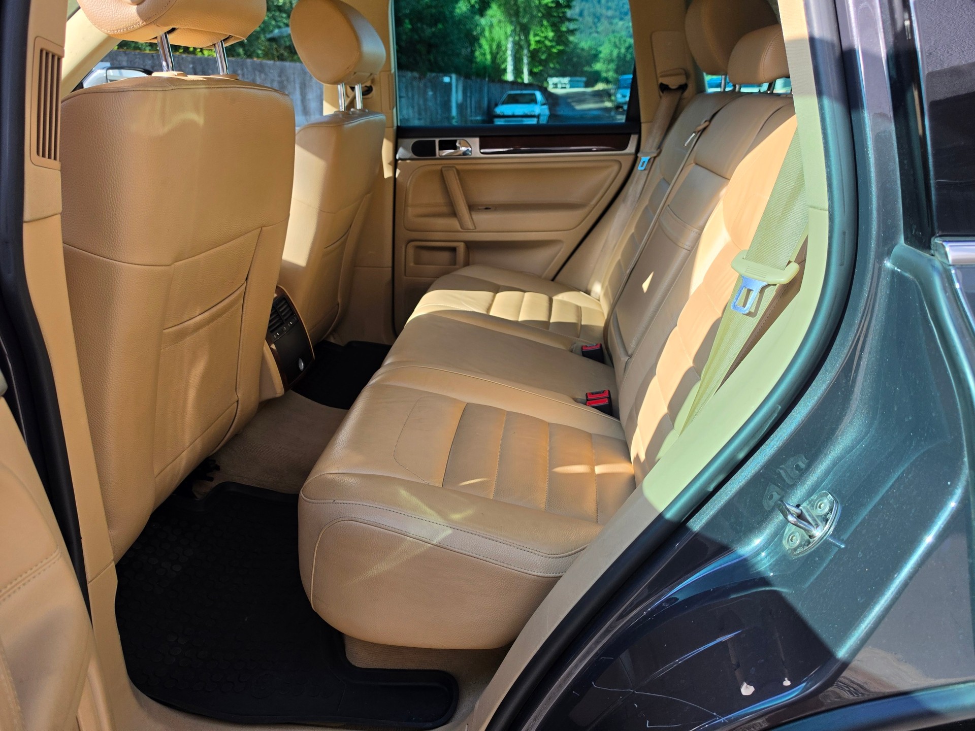 VW Touareg 3.0 TDI Tiptronic-image-8