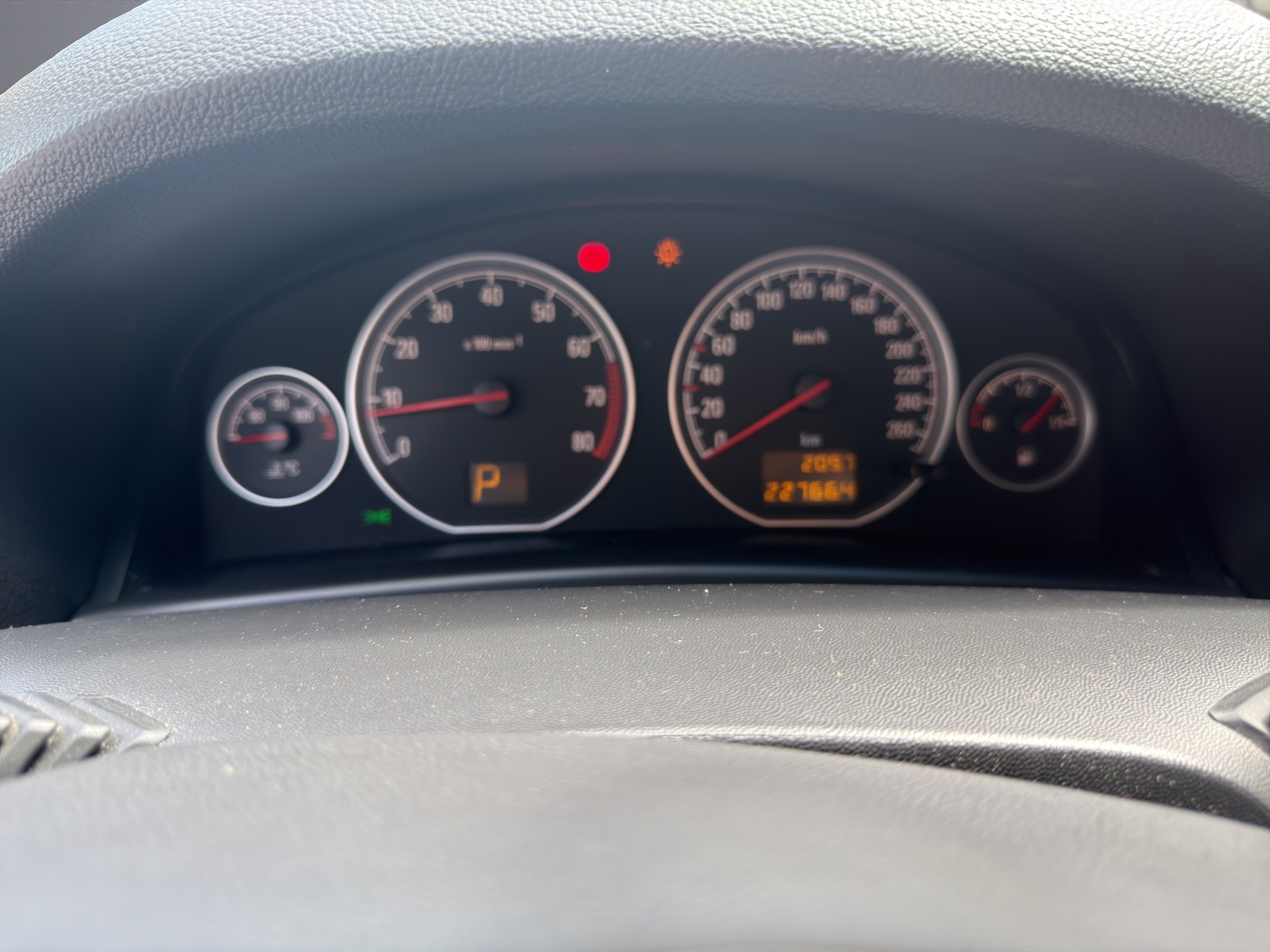 OPEL Vectra Caravan 2.2 Diamond Automatic-image-13