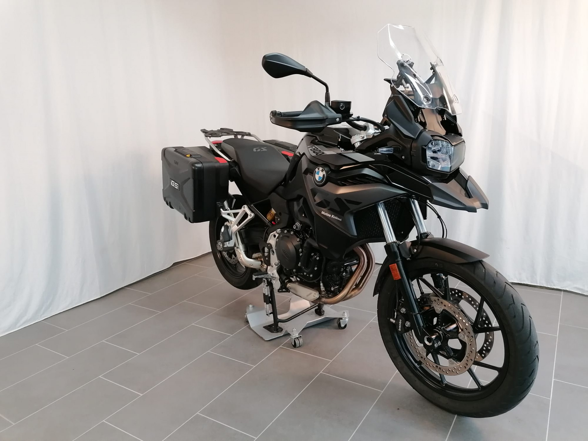 BMW F 800 GS Triple Black-image-1