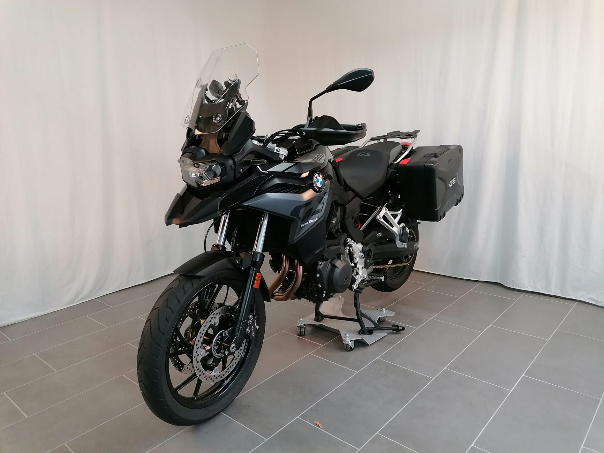 BMW F 800 GS Triple Black-image-2