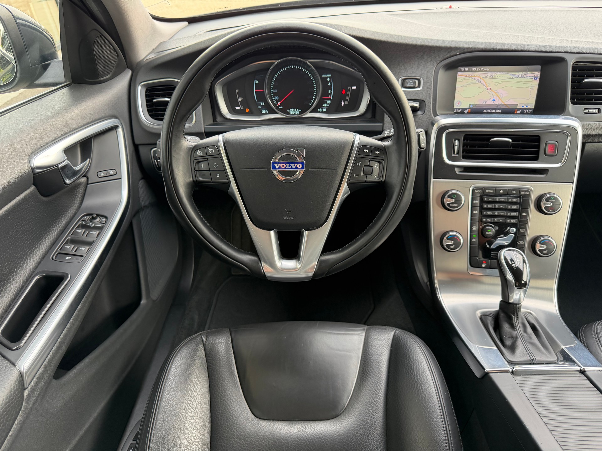 VOLVO V60 3.0 T6 Summum AWD-image-13