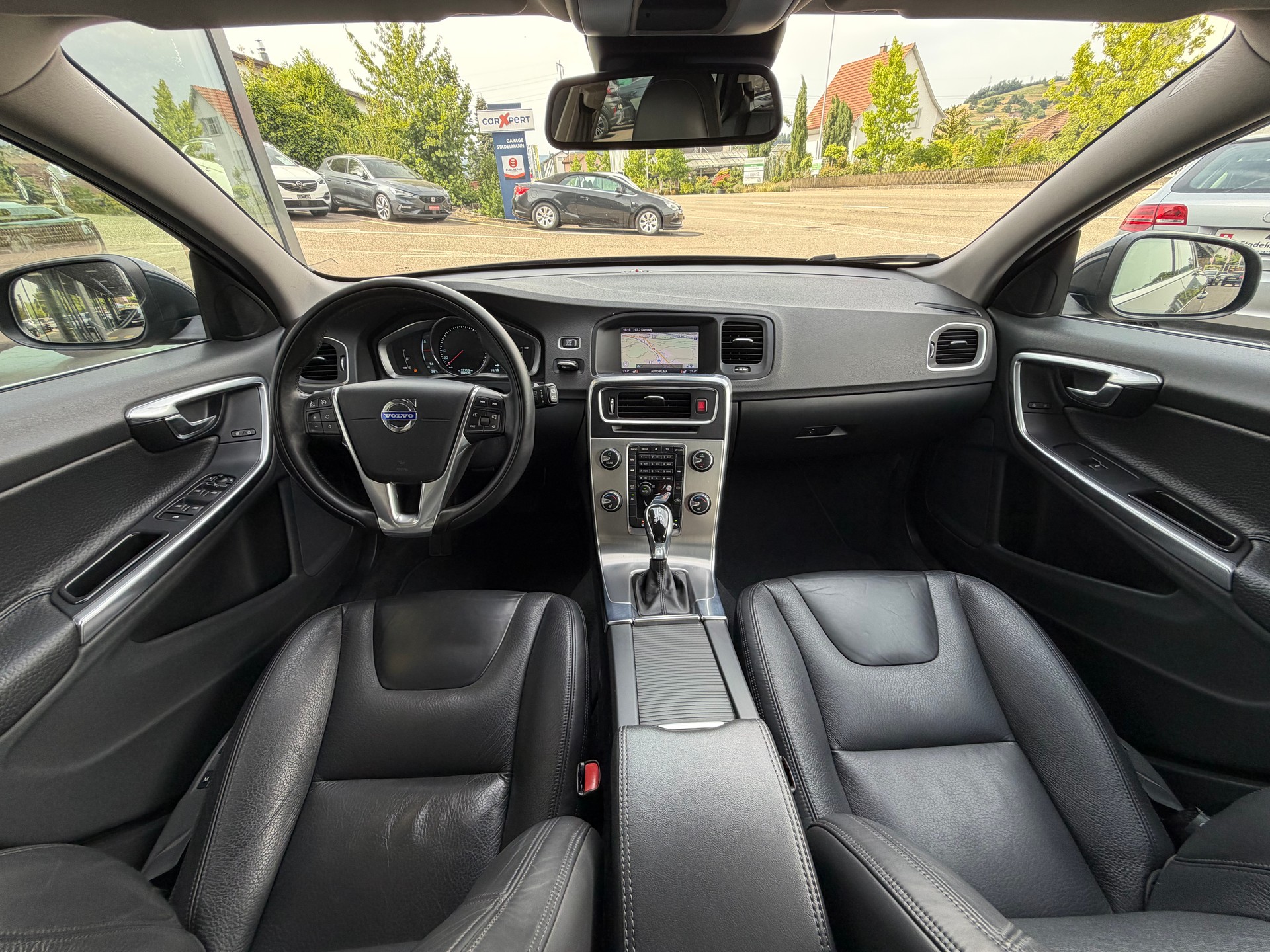 VOLVO V60 3.0 T6 Summum AWD-image-18