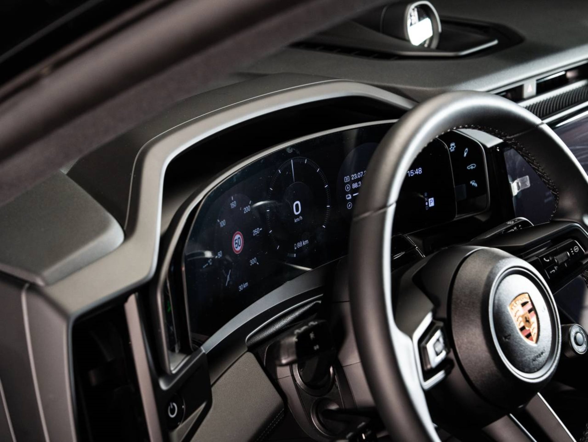 PORSCHE Cayenne S Coupé Electric-image-12