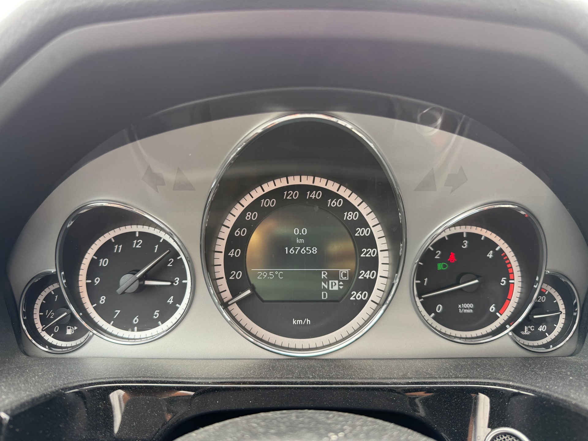 MERCEDES-BENZ E 350 CDI BlueEff. Avantgarde 4Matic 7G-Tronic-image-13