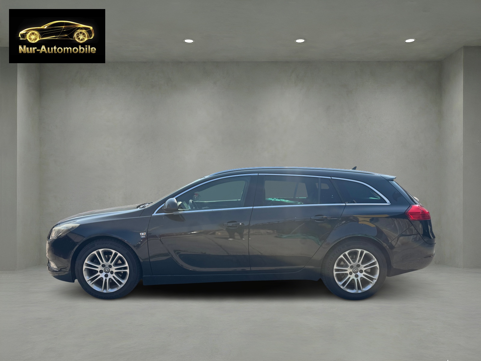 OPEL Insignia A 2.0 Turbo 4WD-showroom-element-1