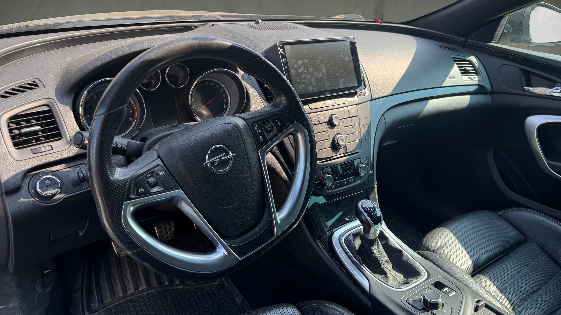 OPEL Insignia A 2.0 Turbo 4WD-image-16