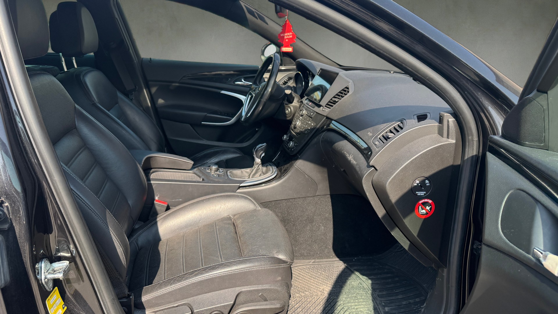 OPEL Insignia A 2.0 Turbo 4WD-image-12