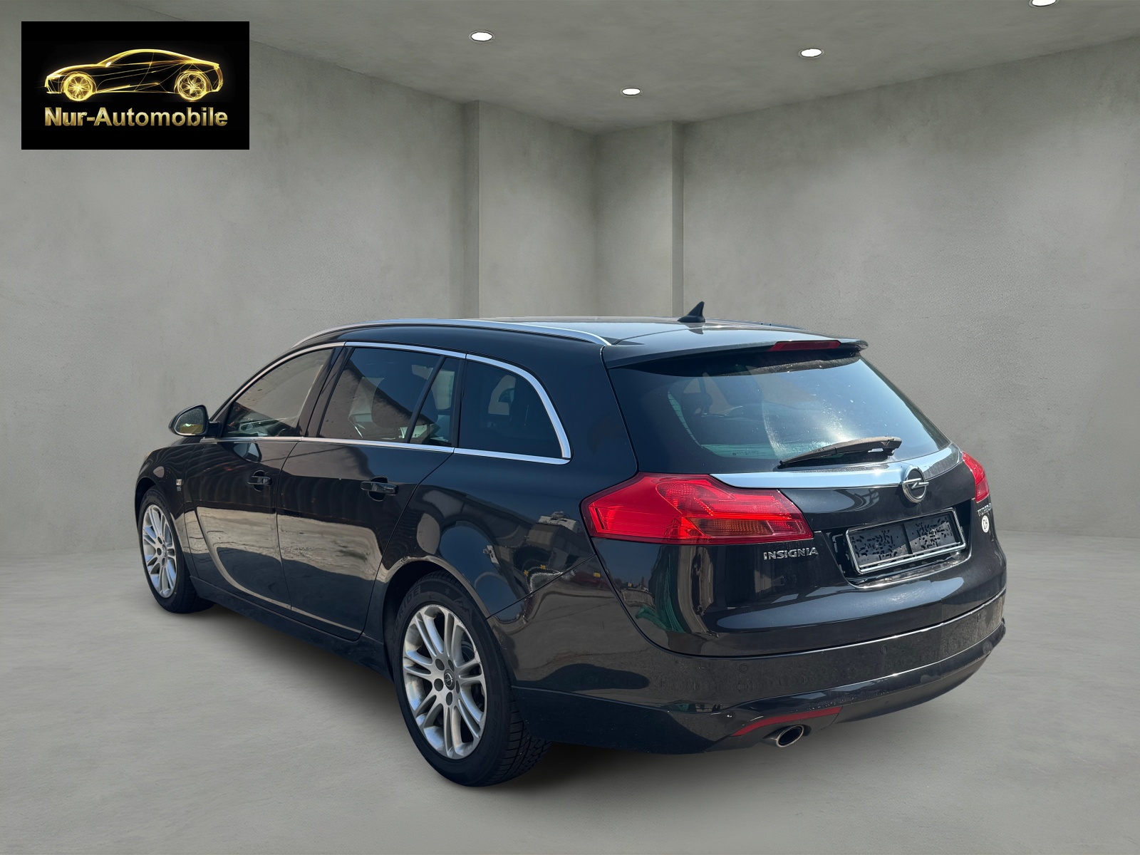 OPEL Insignia A 2.0 Turbo 4WD-showroom-element-2