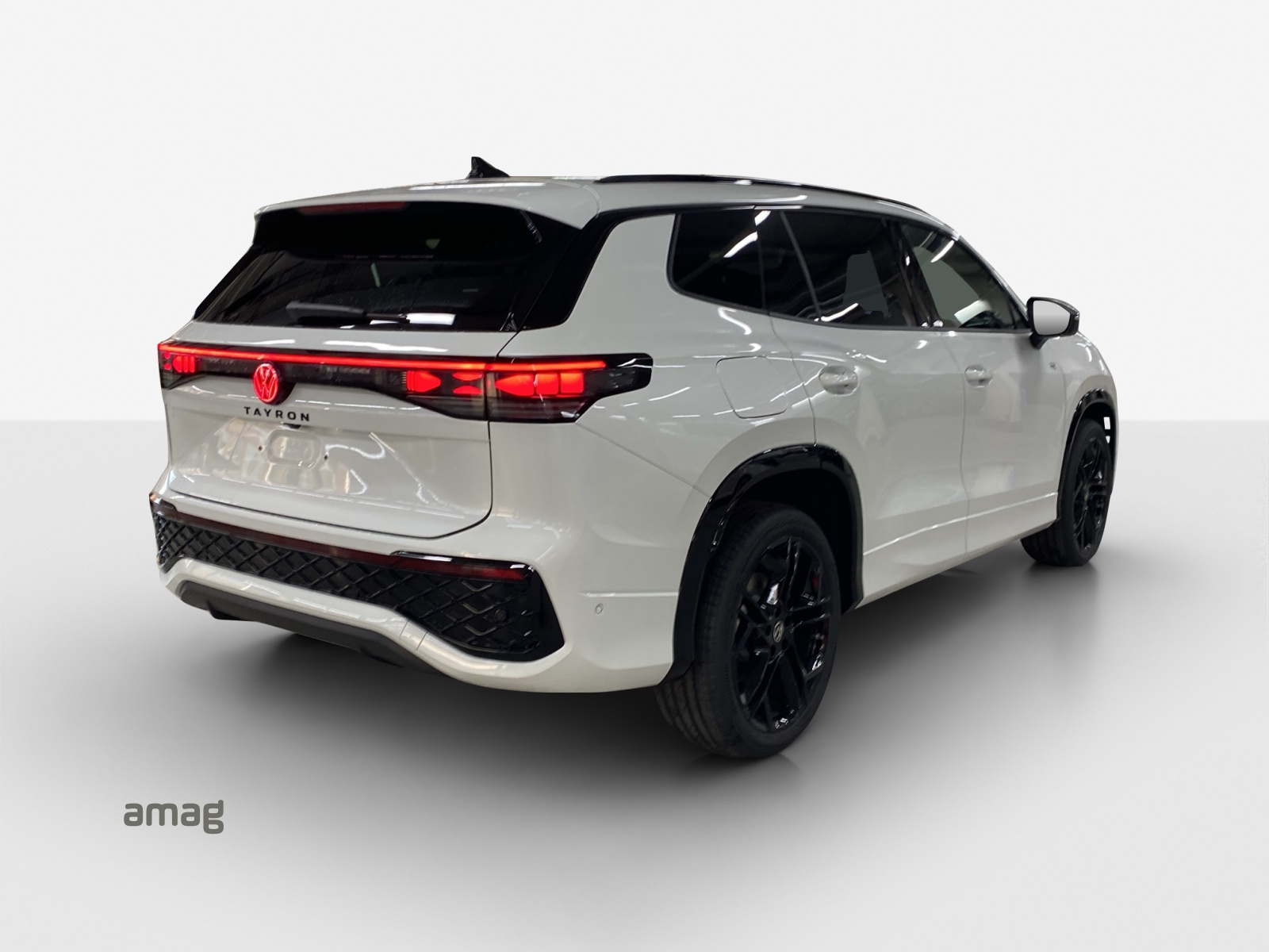 VW Tayron 2.0 TSI R-Line DSG 4Motion-image-4