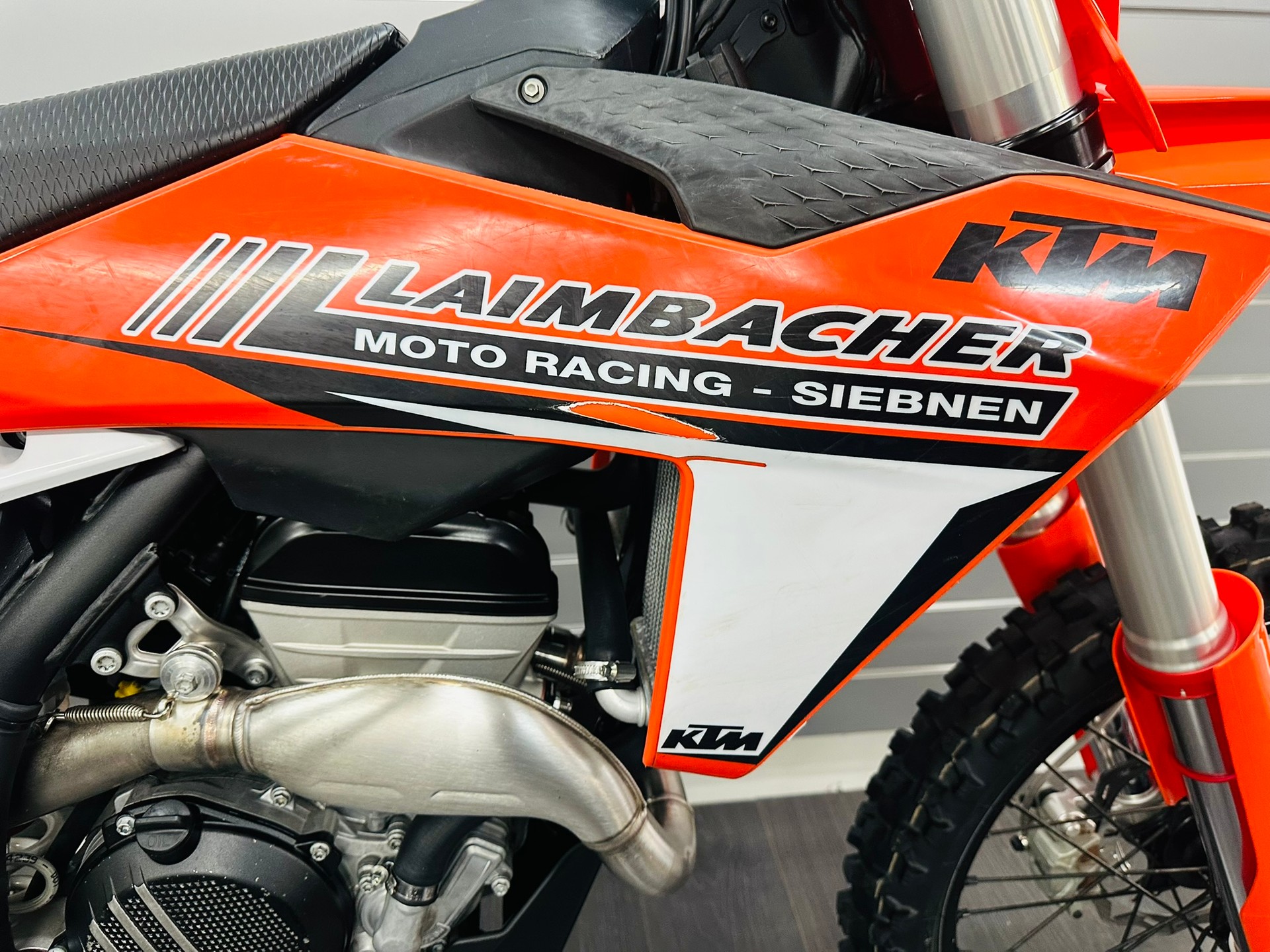 KTM 250 SX-F / MY 25-showroom-element-1