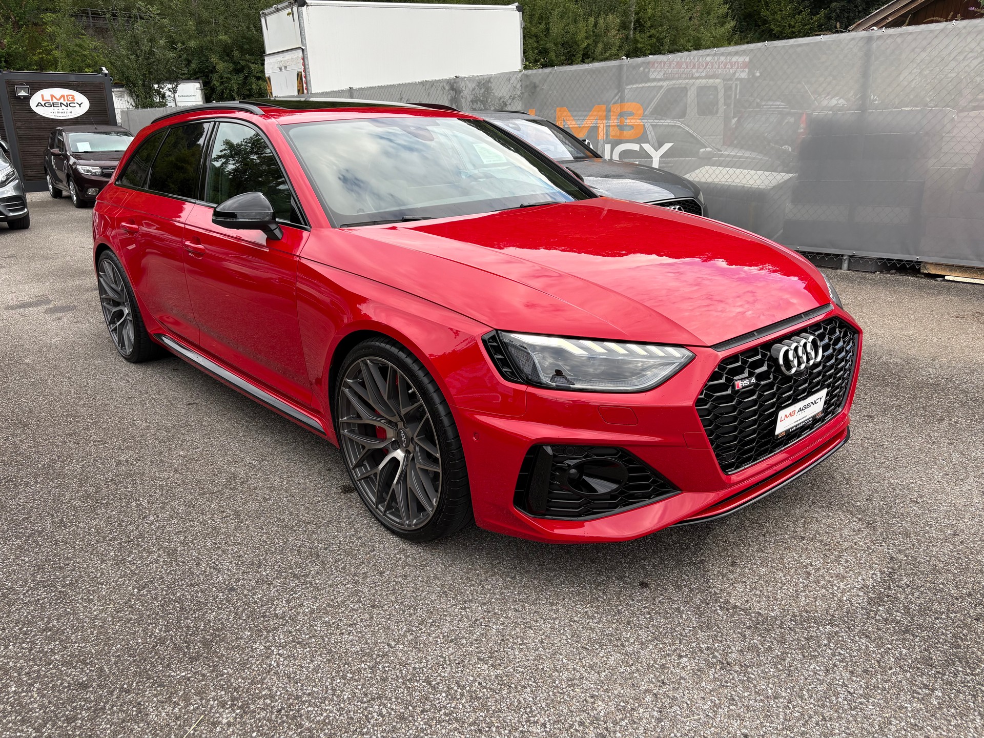 AUDI RS4 Avant quattro tiptronic