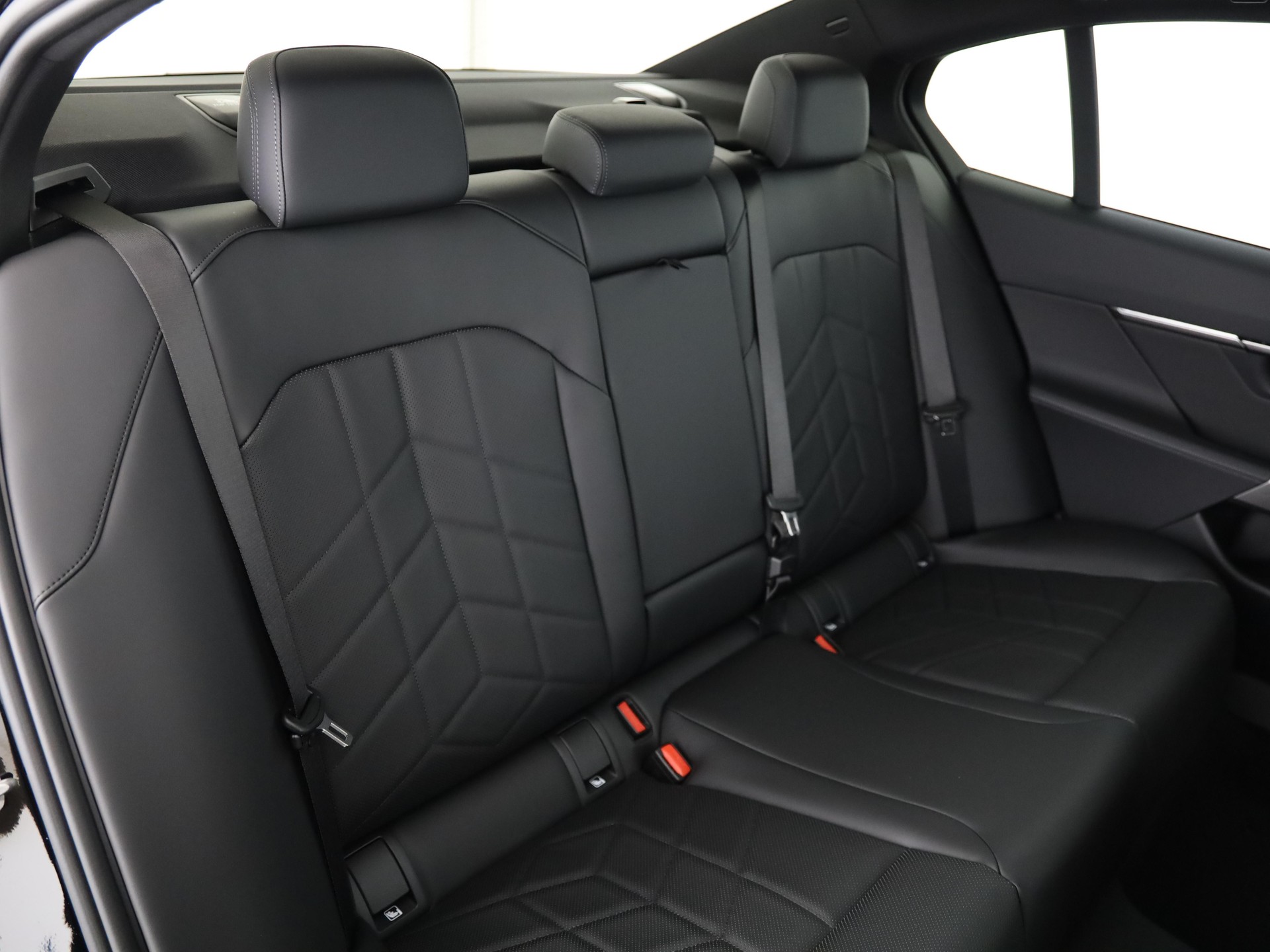 BMW 520d xDrive-image-14