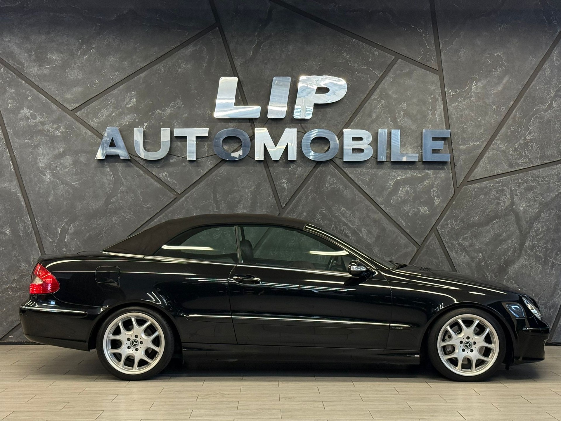 MERCEDES-BENZ CLK 200 Kompr. Avantgarde Grand Ed. Aut.-showroom-element-3