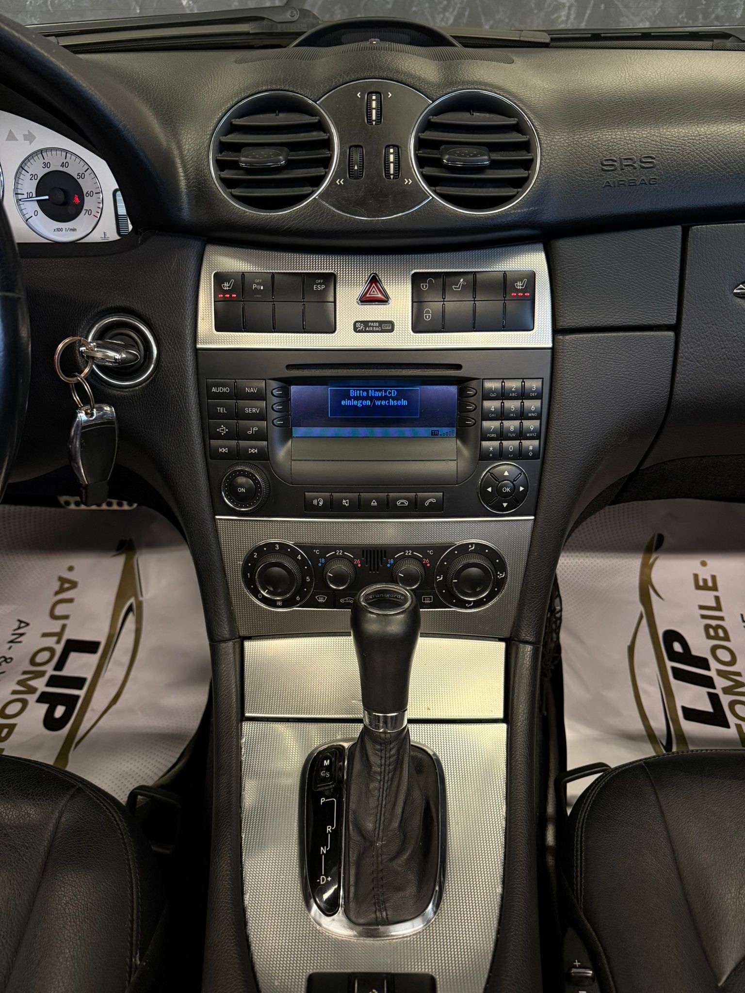 MERCEDES-BENZ CLK 200 Kompr. Avantgarde Grand Ed. Aut.-image-11