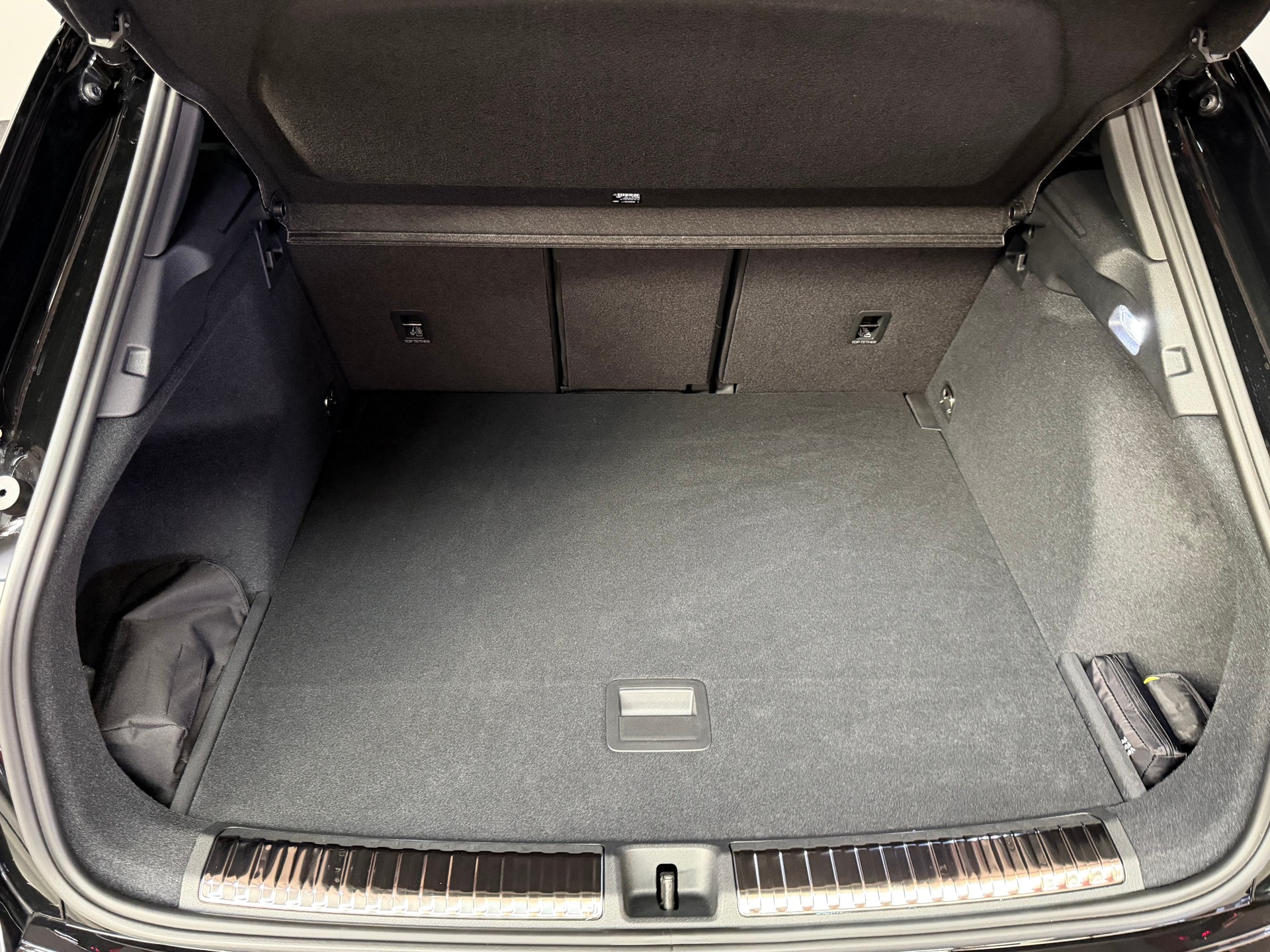 AUDI Q3 SUV TFSI quattro 195 kW S tronic S Line-image-12