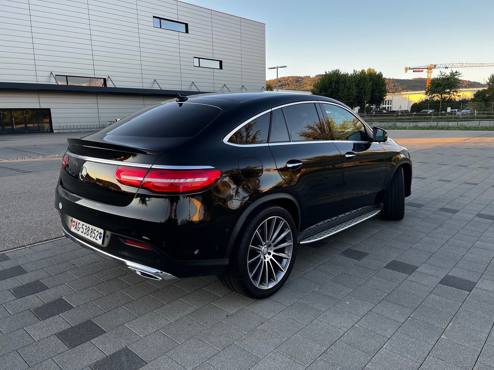 MERCEDES-BENZ GLE 350 d-image-1