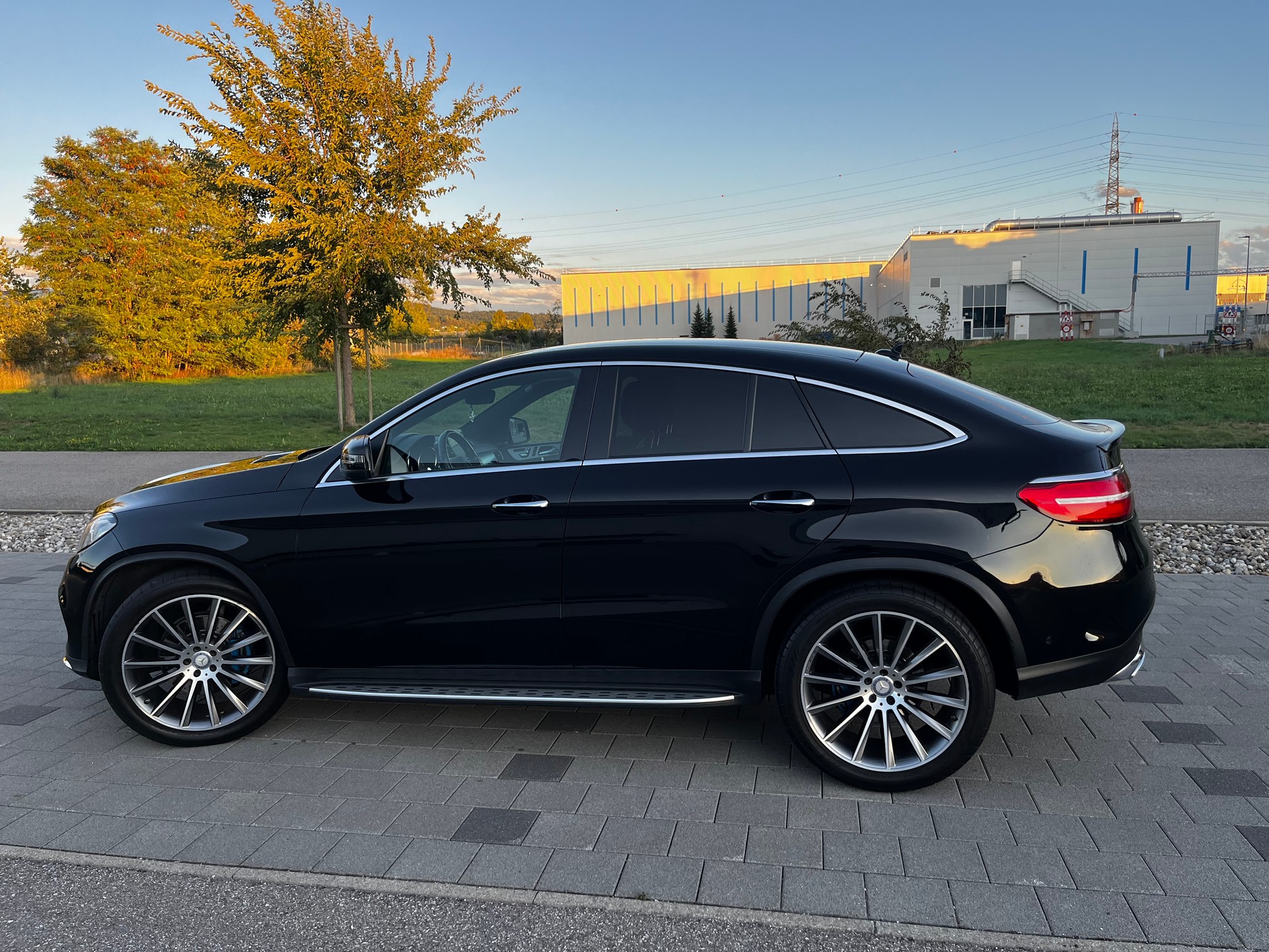 MERCEDES-BENZ GLE 350 d-image-3