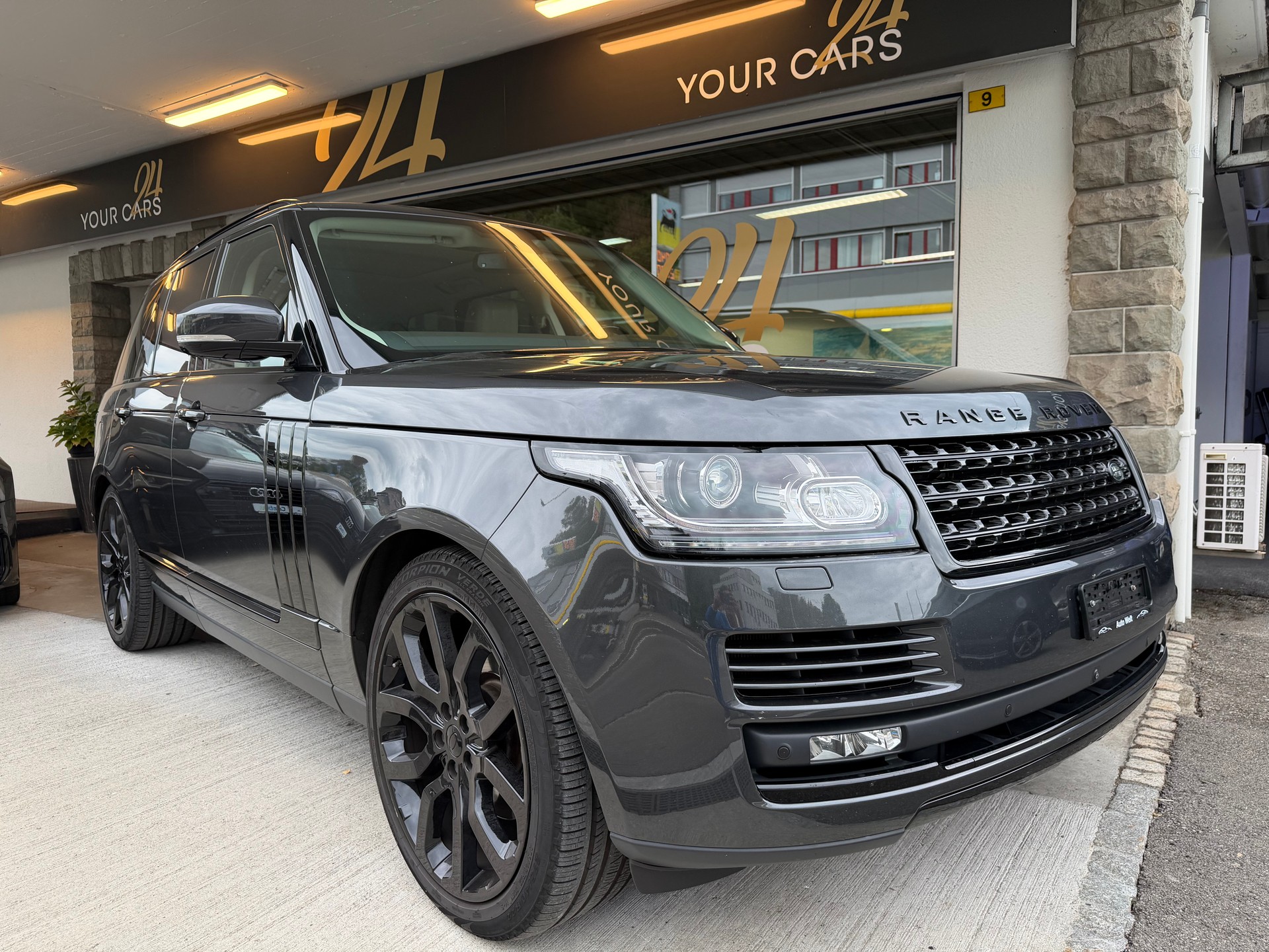 LAND ROVER Range Rover 3.0 TDV6 HSE Automatic-showroom-element-2